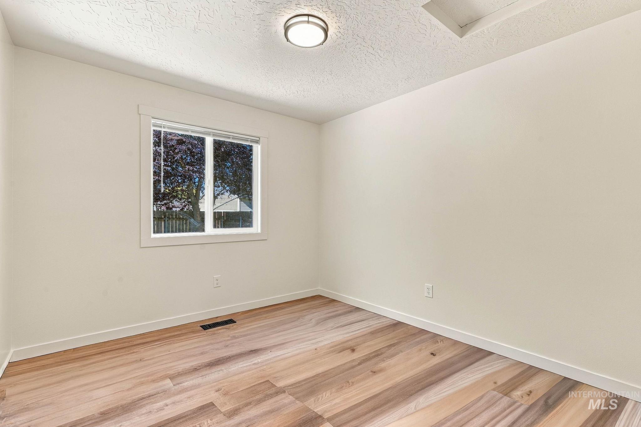 5018 Lathrop Pl Property Photo 22
