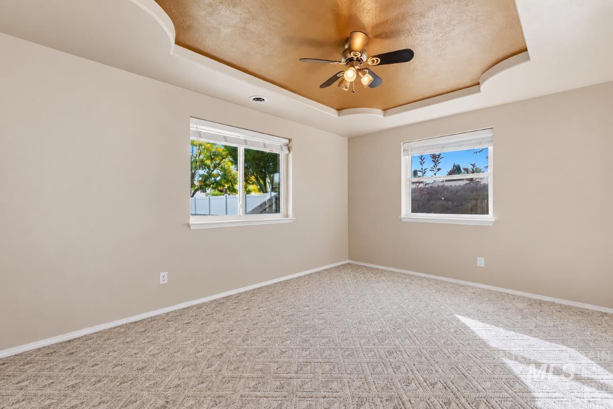 1719 Emerald Drive Property Photo 9