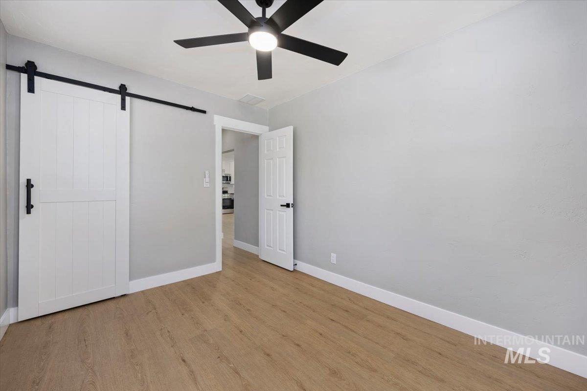 924 Davis St S Property Photo 23