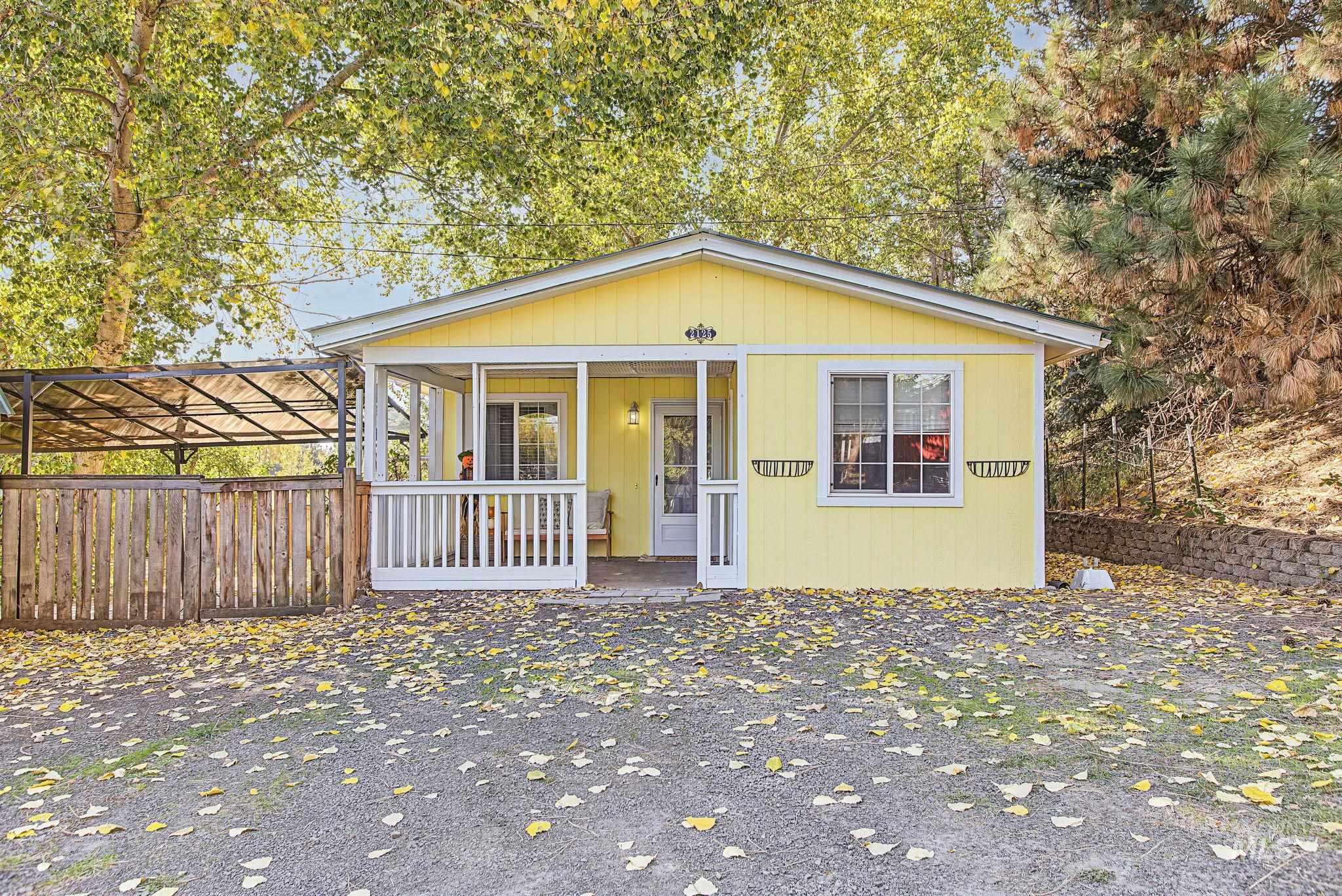 2125 N Polk Ext. Property Photo 1