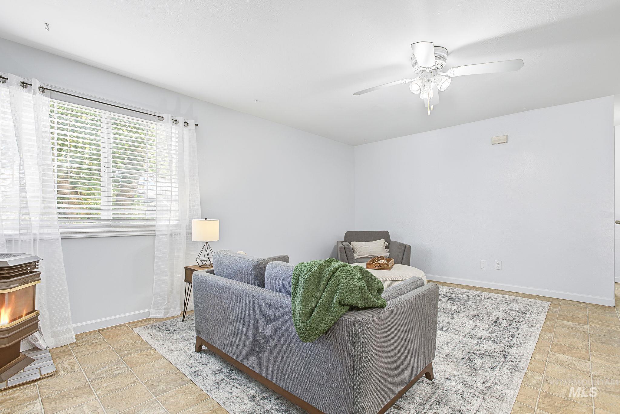 2125 N Polk Ext. Property Photo 6