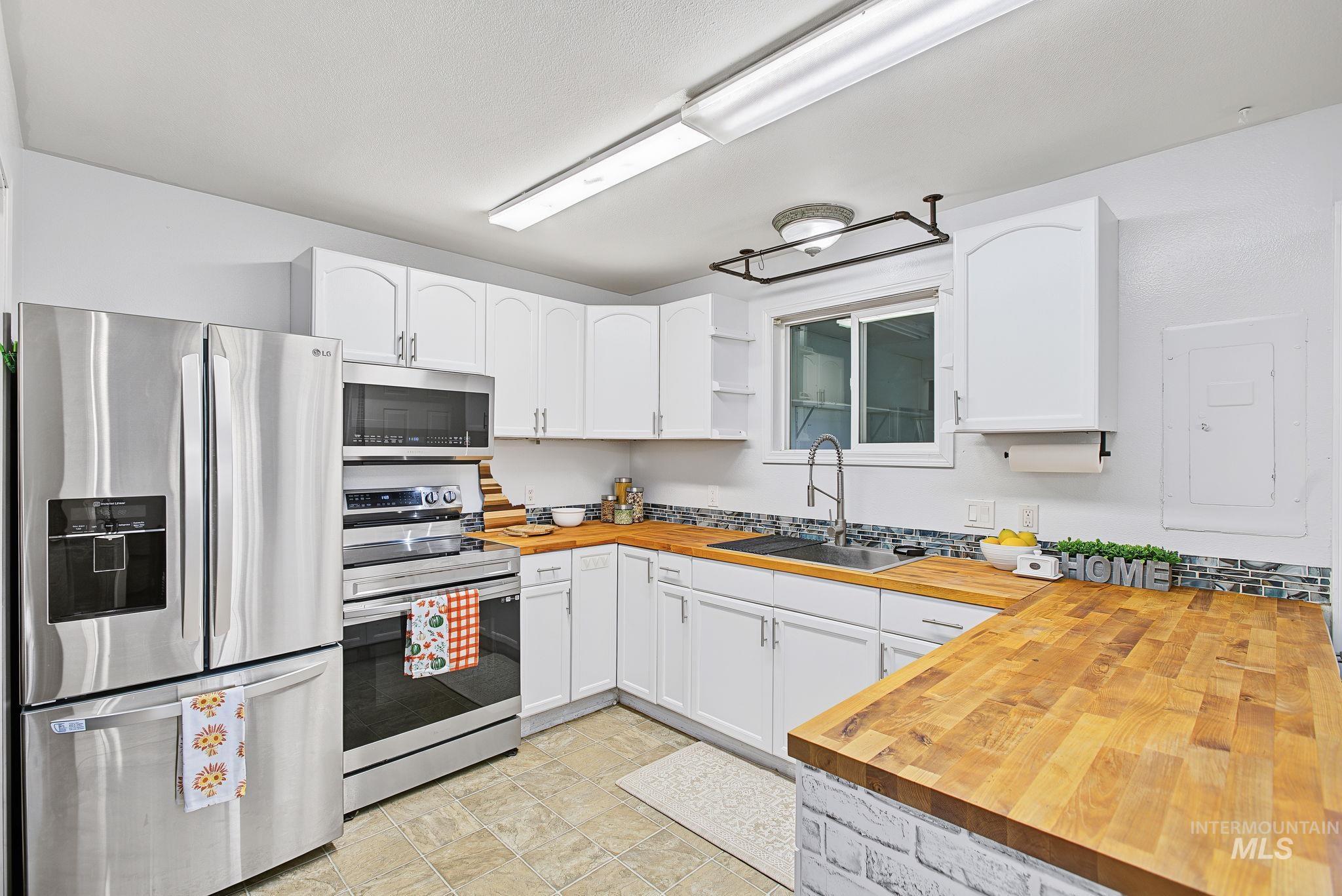 2125 N Polk Ext. Property Photo 12