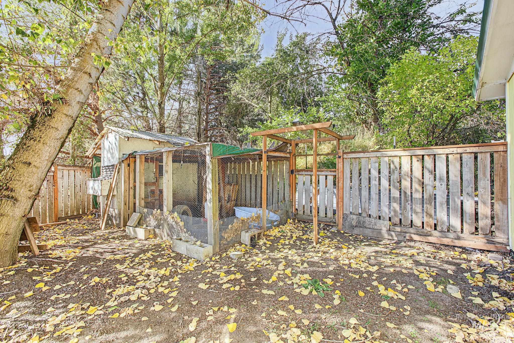 2125 N Polk Ext. Property Photo 37