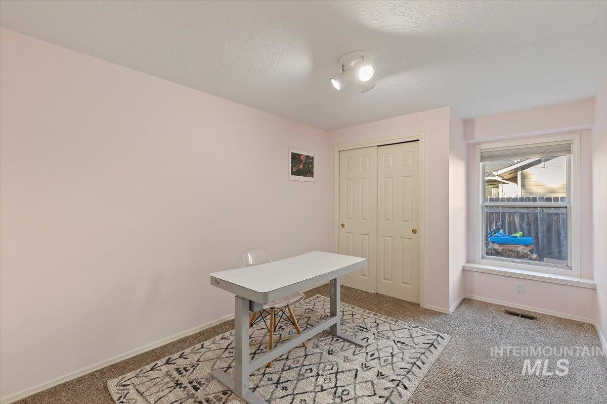 6592 W Tobi Drive Property Photo 15