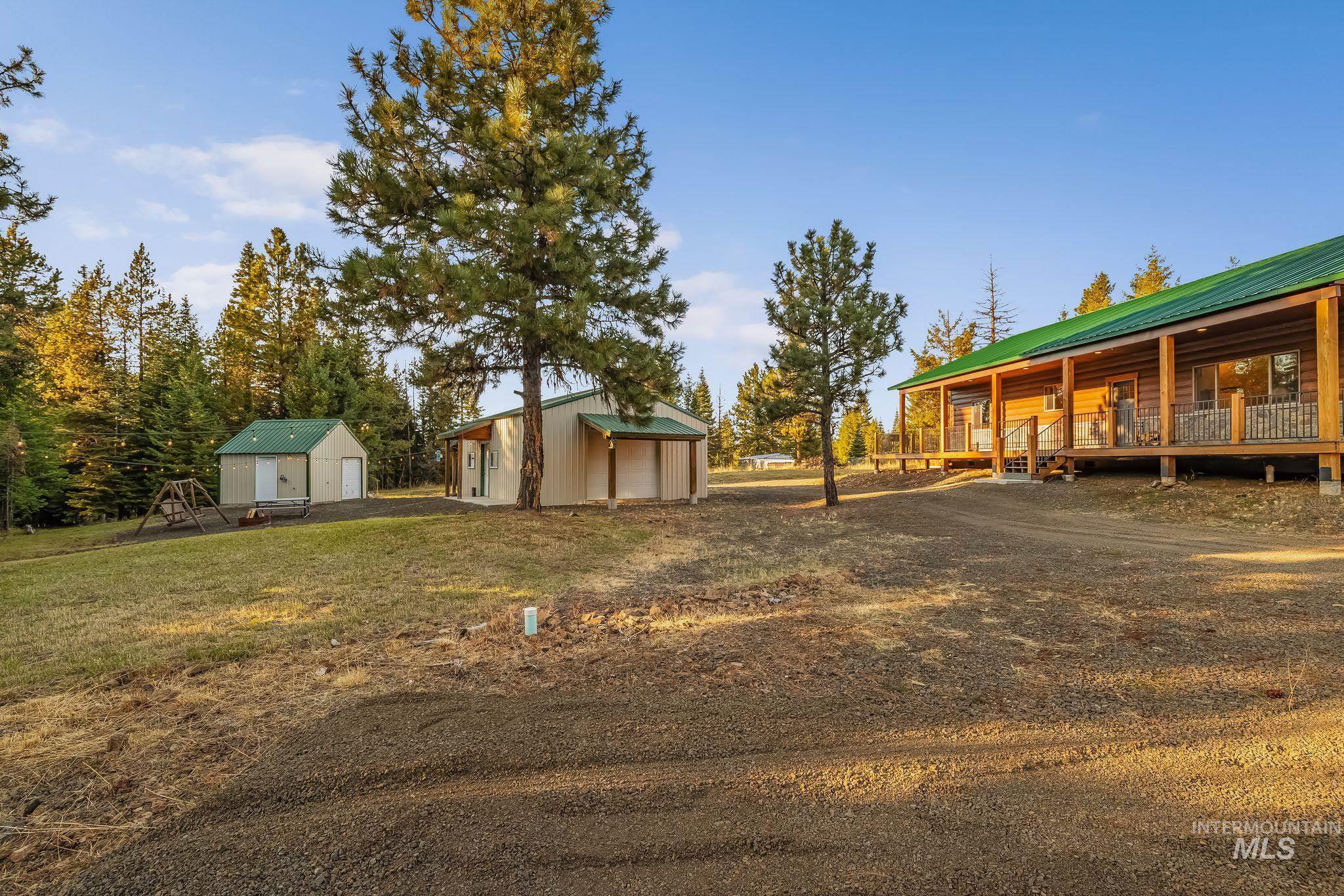 43938 Yellow Pine Avenue Property Photo 29
