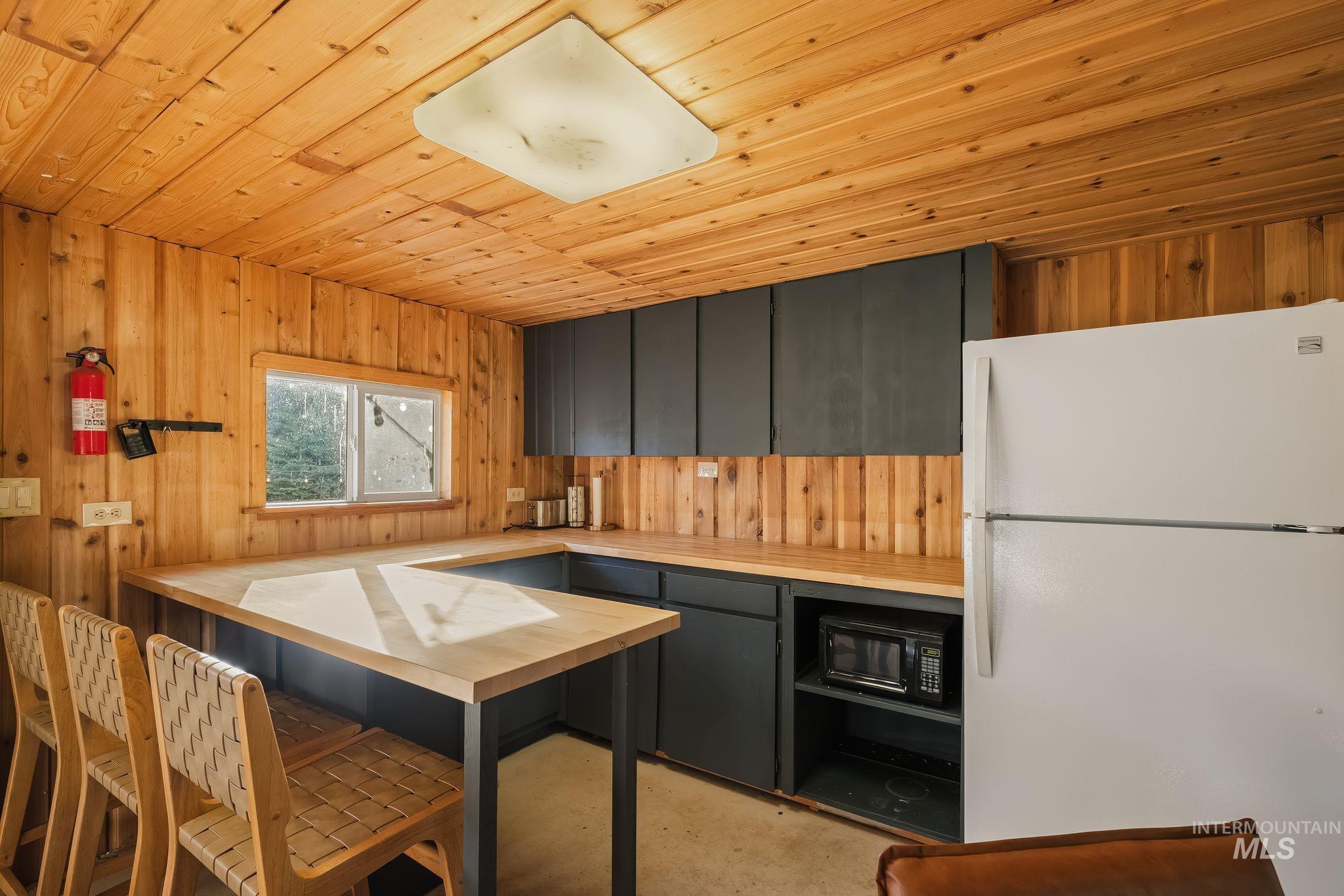 43938 Yellow Pine Avenue Property Photo 39