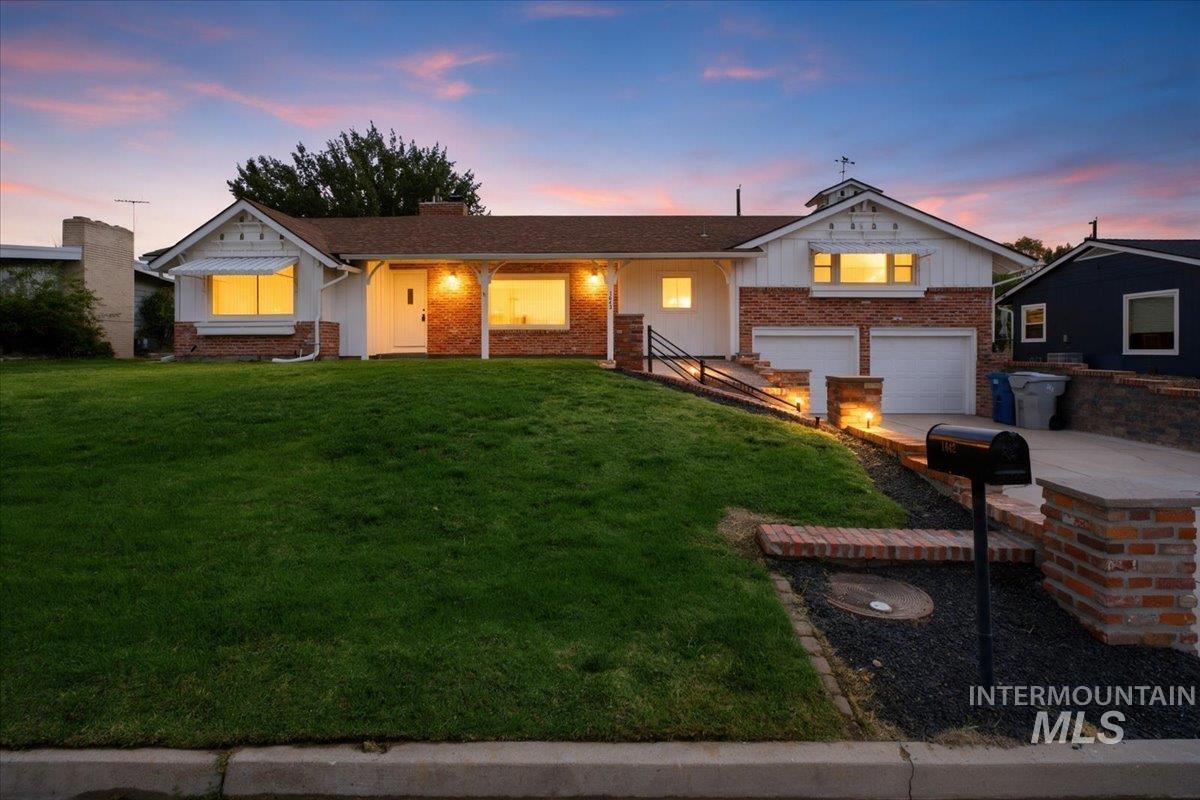1642 Rim View Dr Property Photo 1
