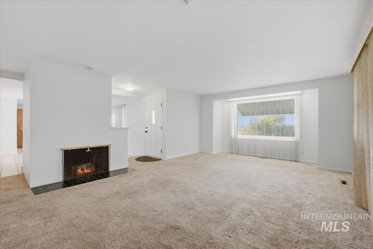 1642 Rim View Dr Property Photo 5