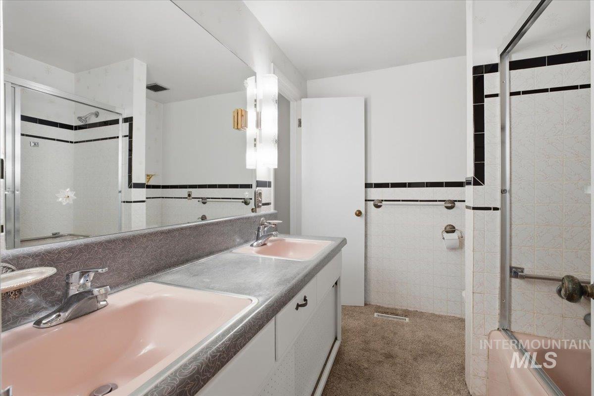 1642 Rim View Dr Property Photo 12