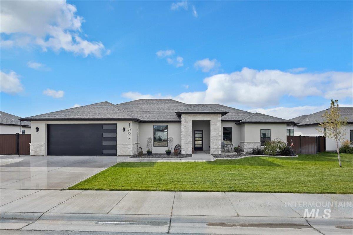 1597 Tule Dr Property Photo 2