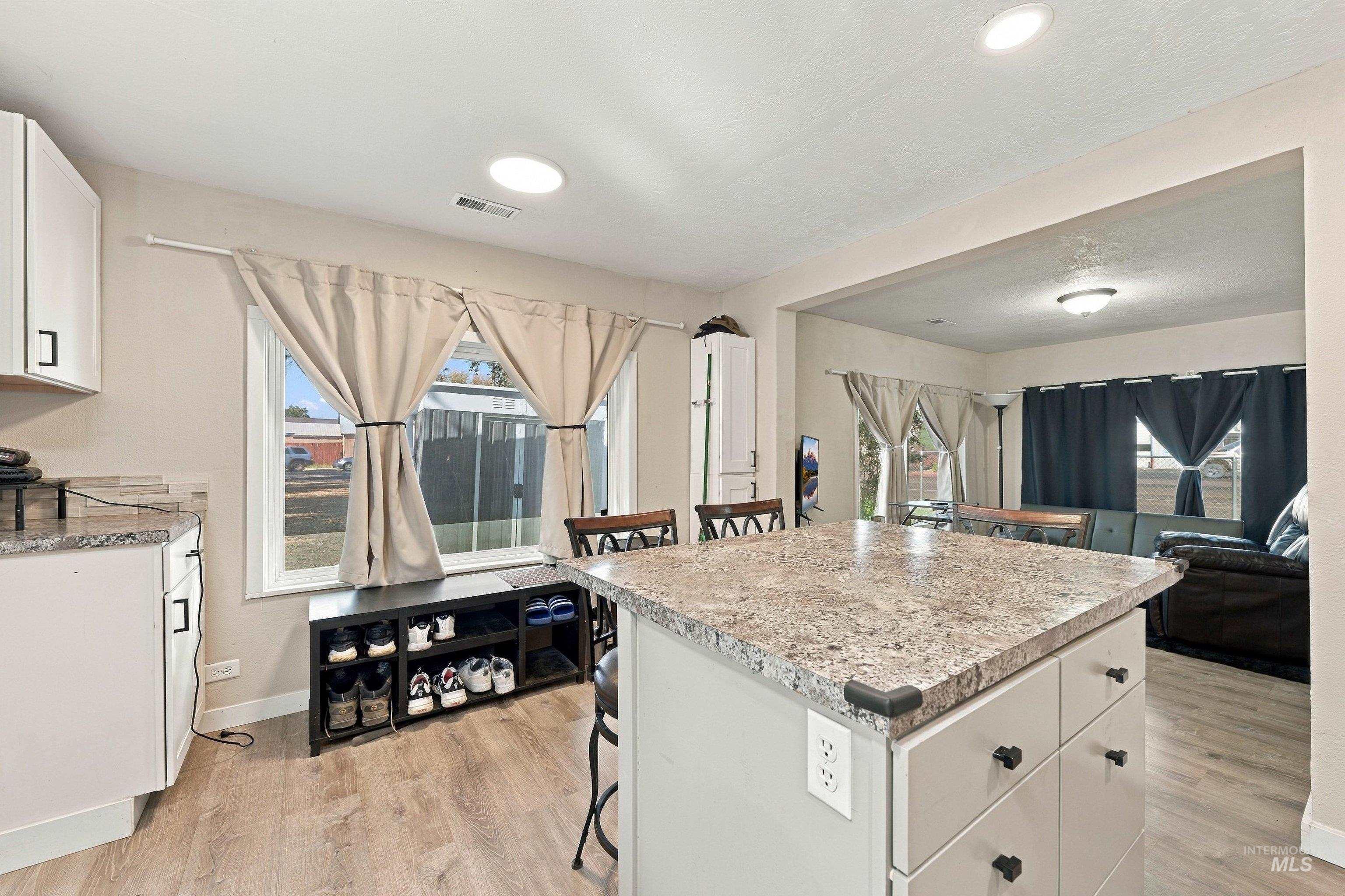 1245 American Legion Blvd Property Photo 6