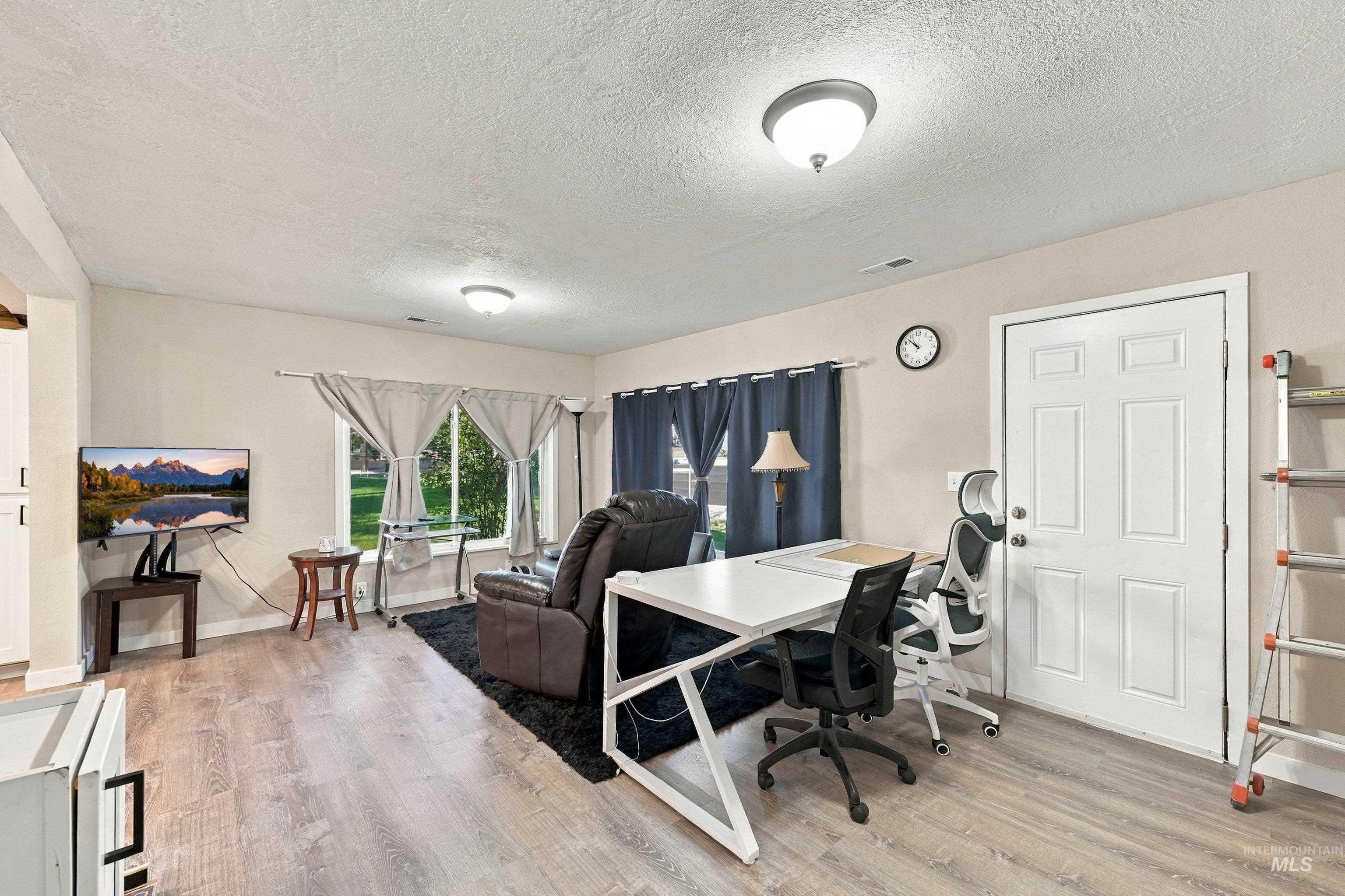 1245 American Legion Blvd Property Photo 9