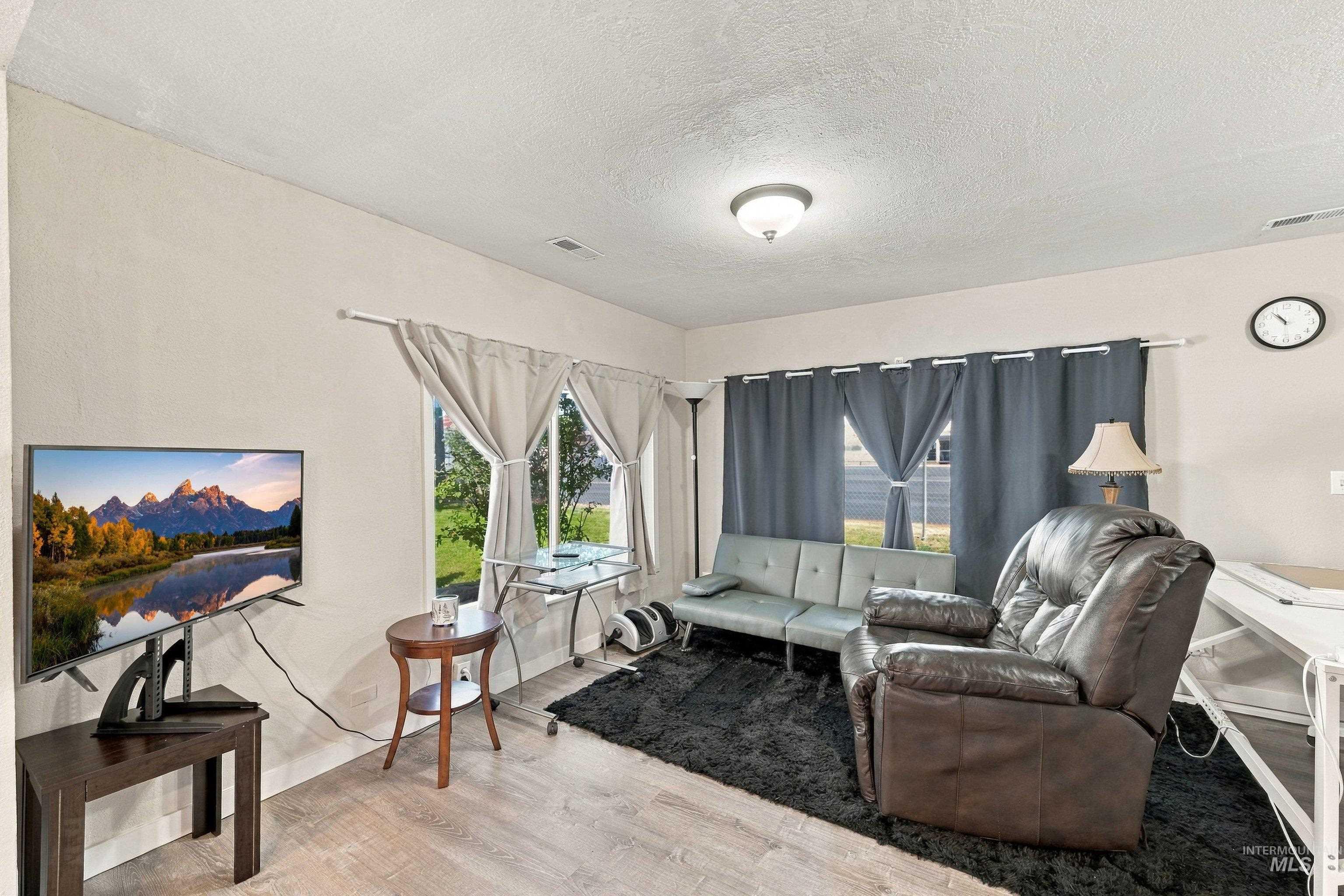 1245 American Legion Blvd Property Photo 10