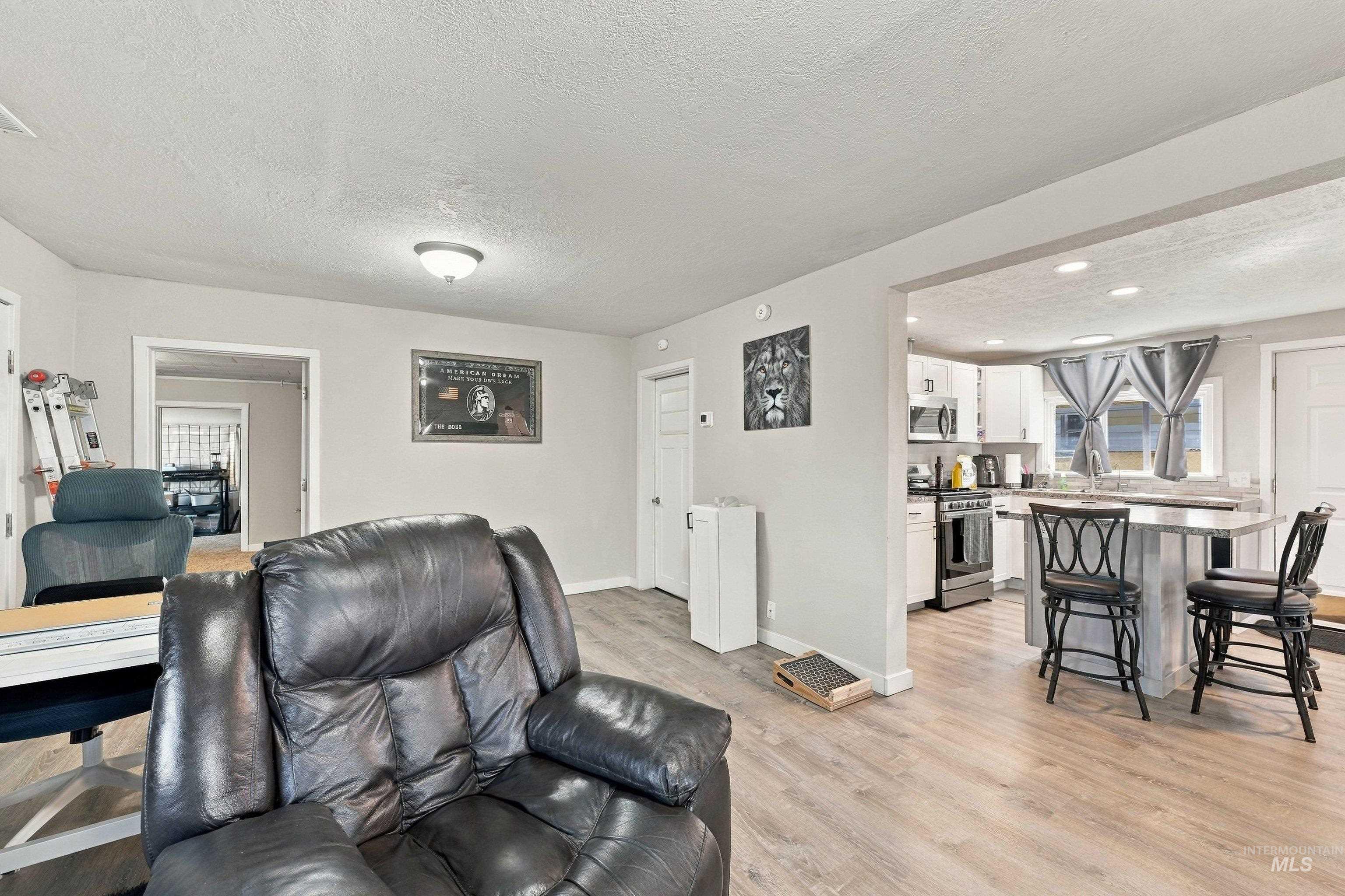 1245 American Legion Blvd Property Photo 11