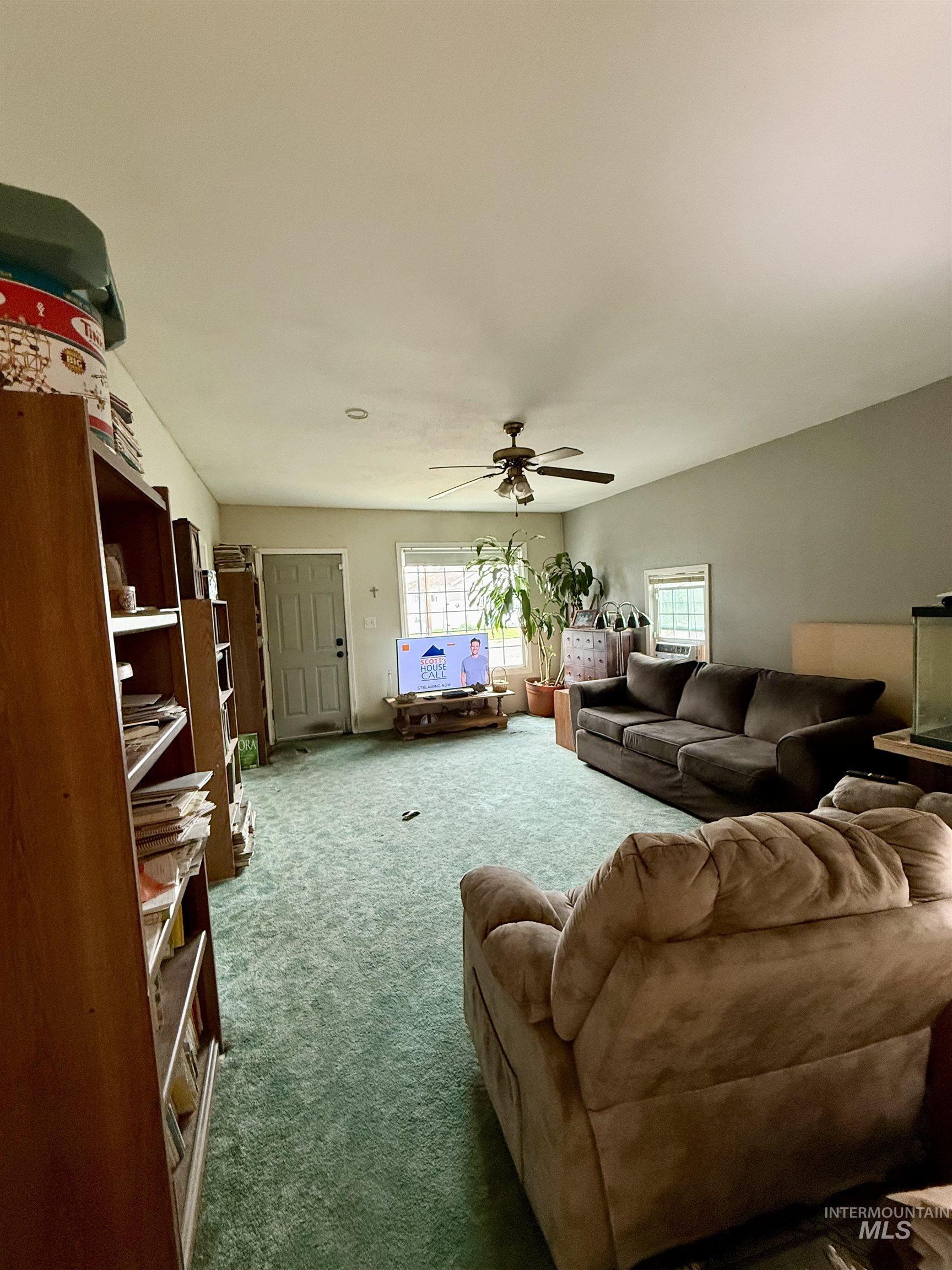 6 N Fairview St Property Photo 8