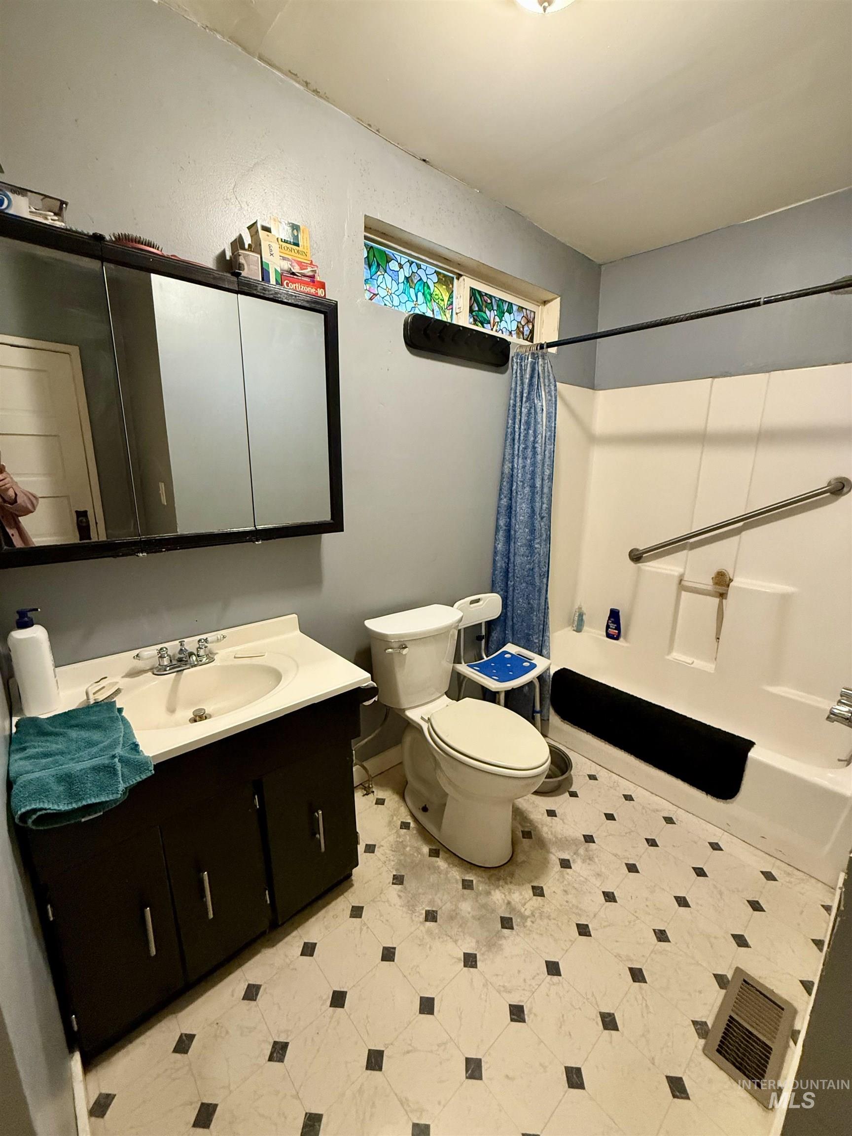 6 N Fairview St Property Photo 9