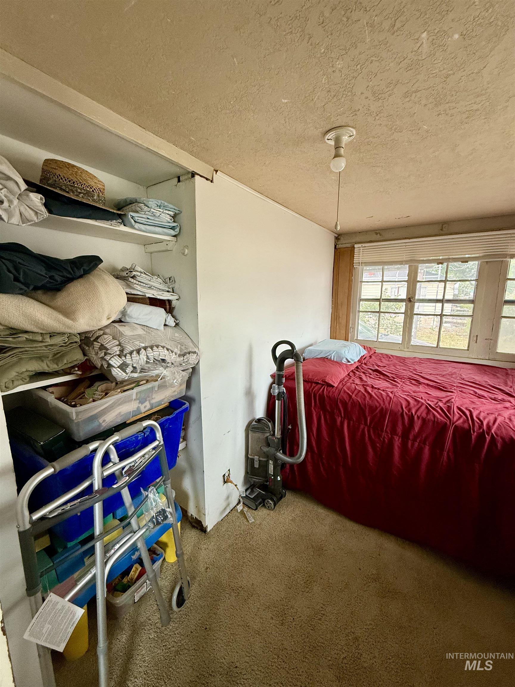6 N Fairview St Property Photo 12