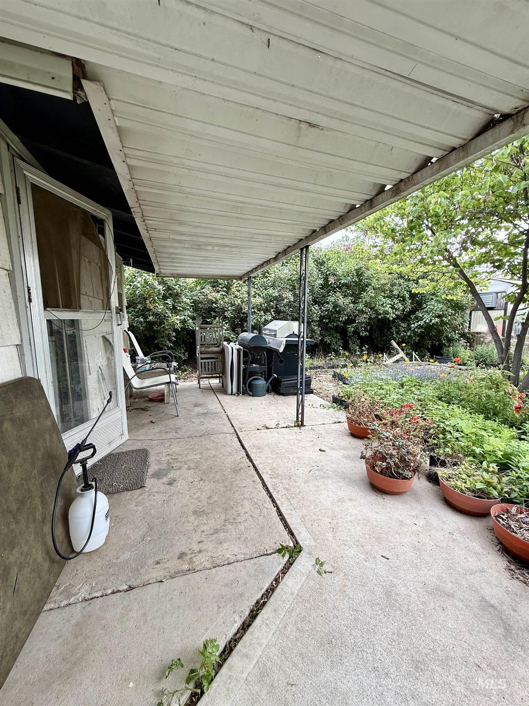 6 N Fairview St Property Photo 15