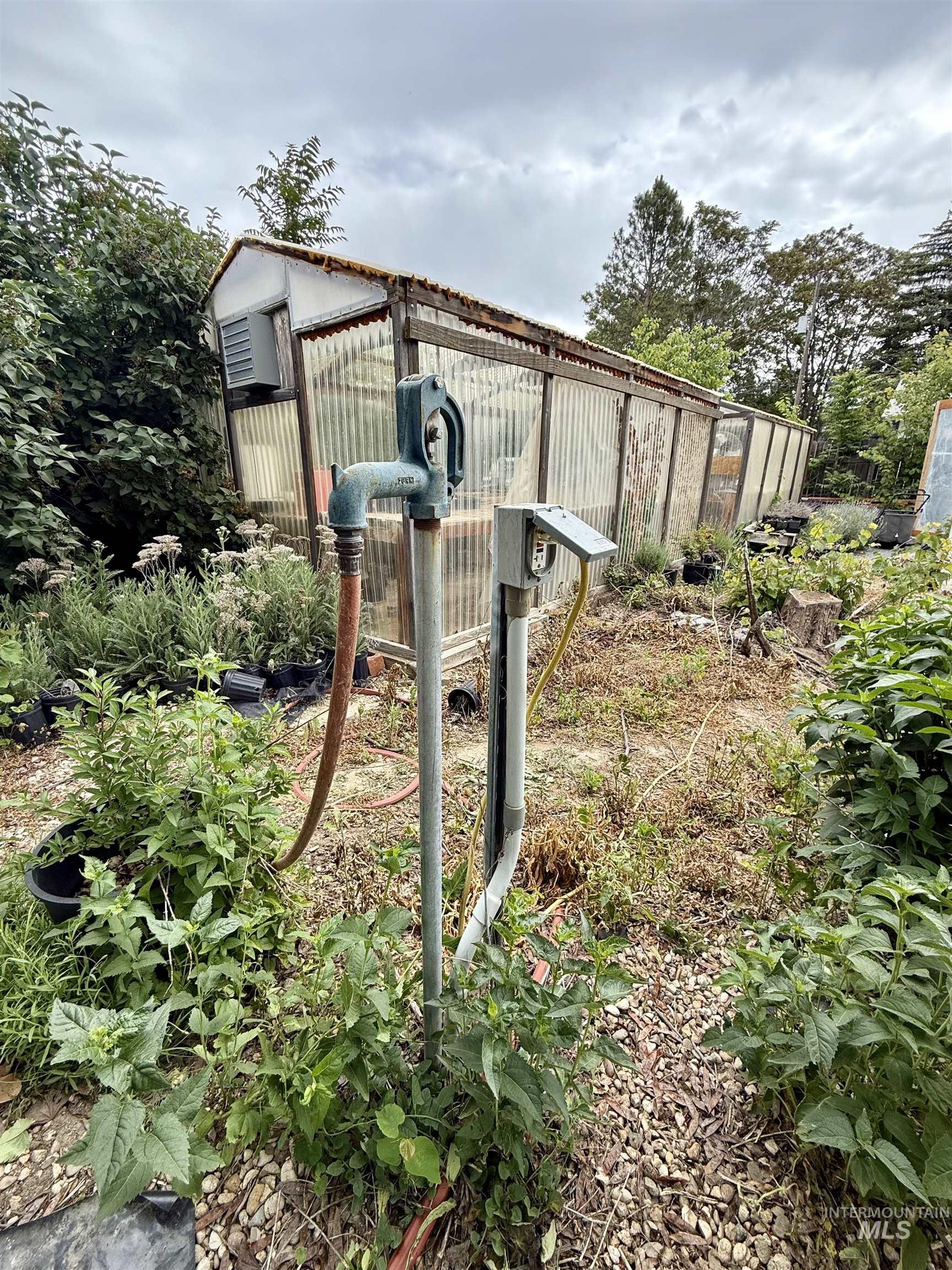 6 N Fairview St Property Photo 18
