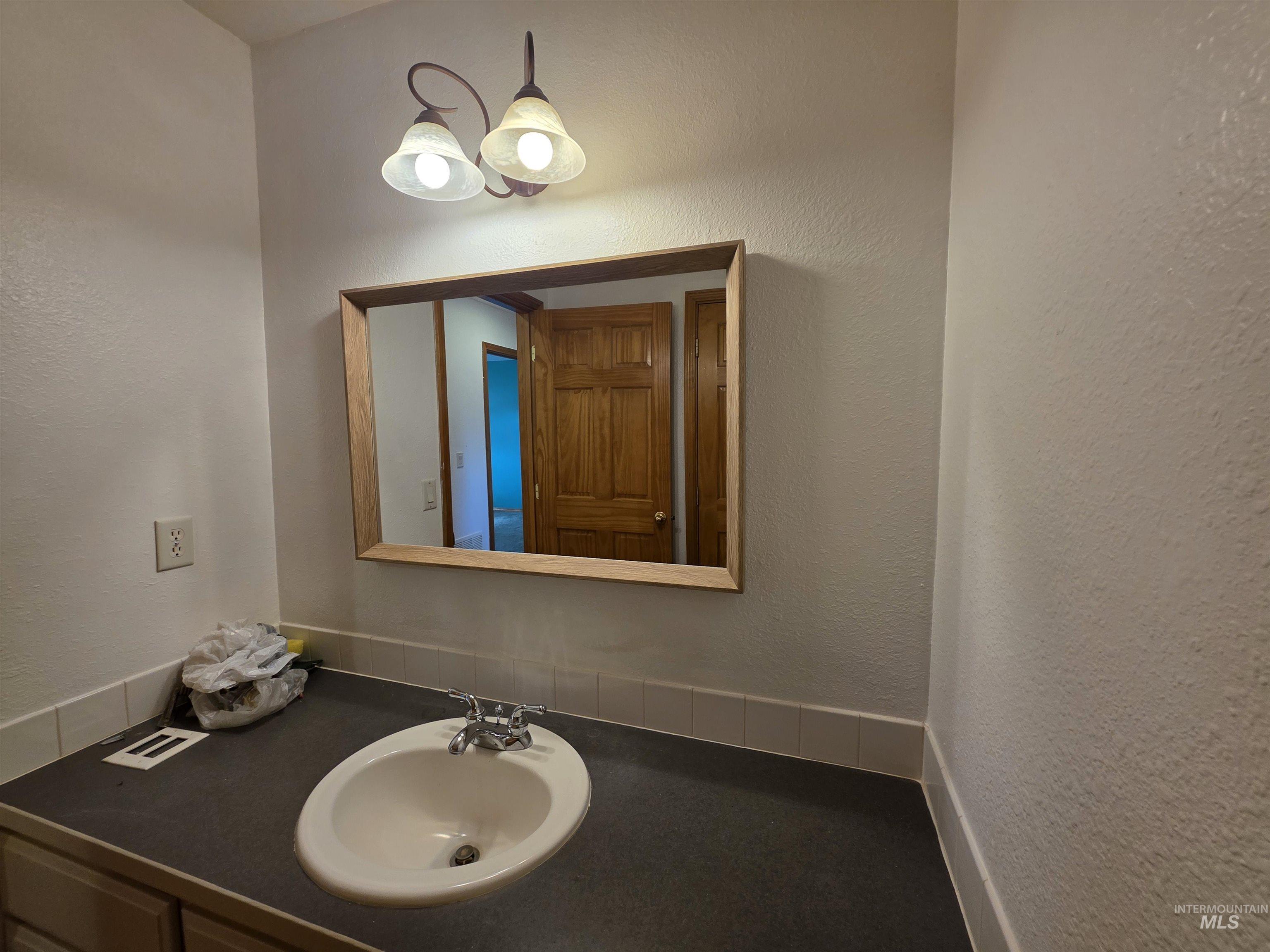 2358 Sw Buckey Drive Property Photo 17