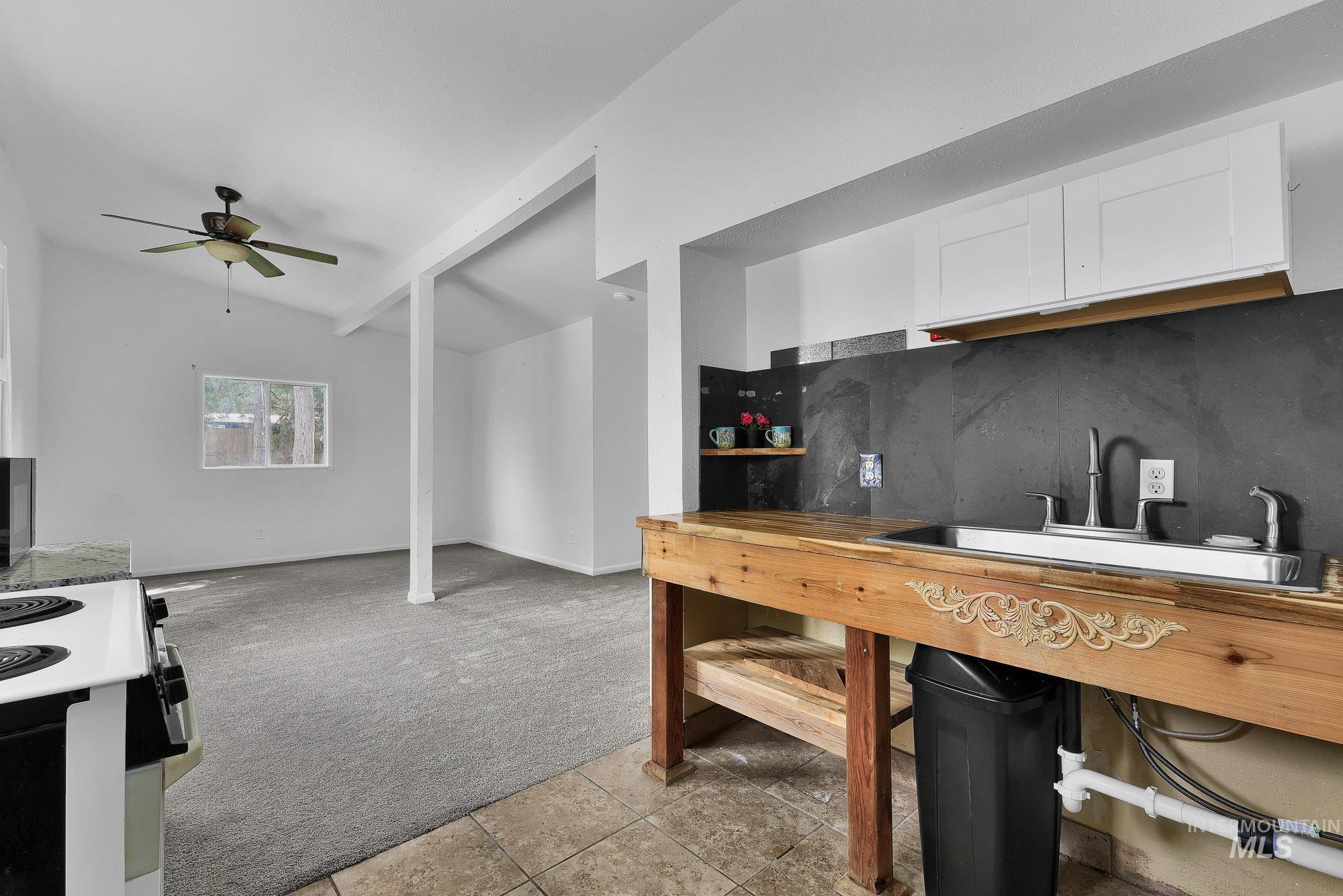 1014 S Stanley Property Photo 39