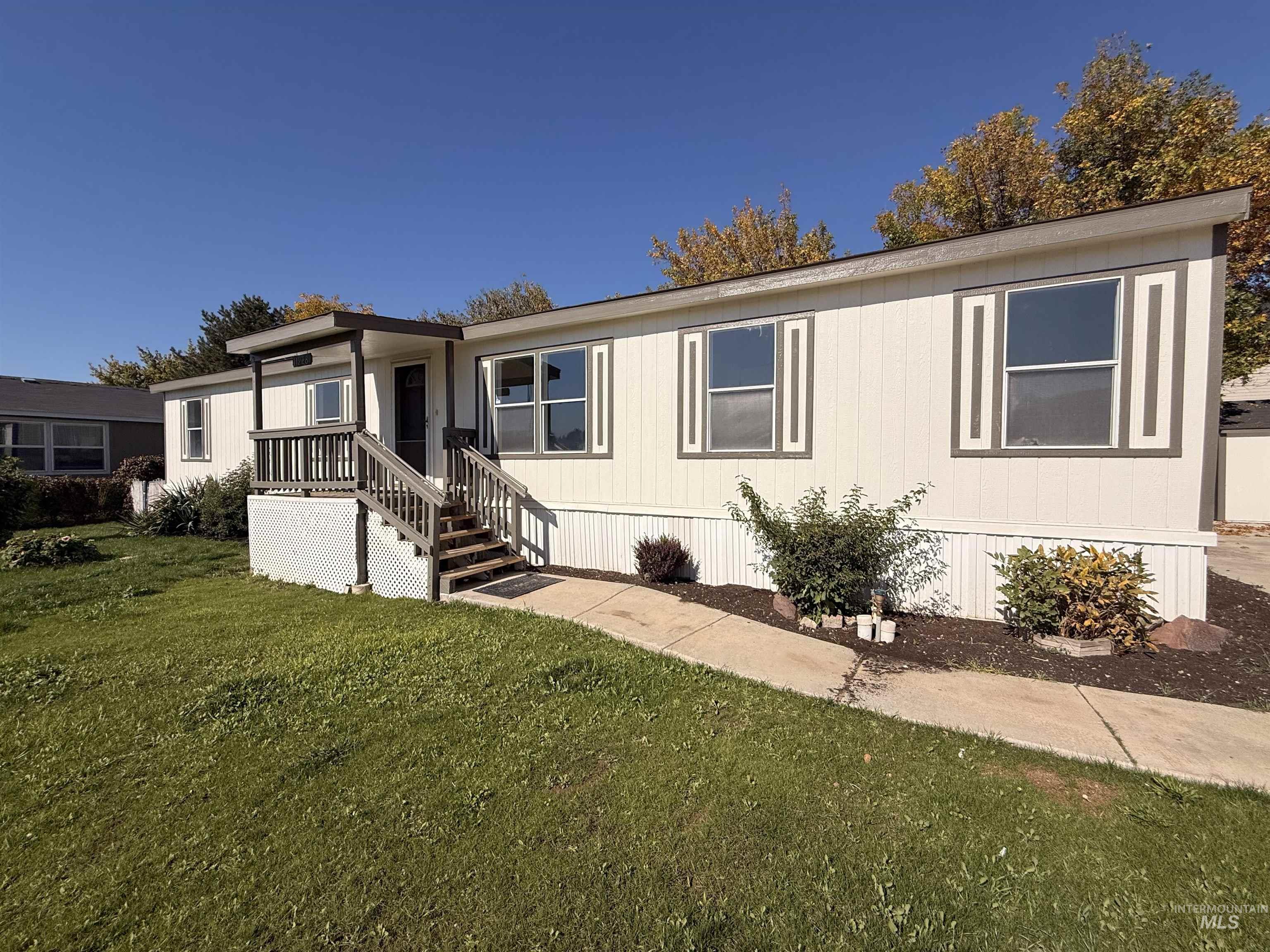 11228 W Azure Property Photo 1