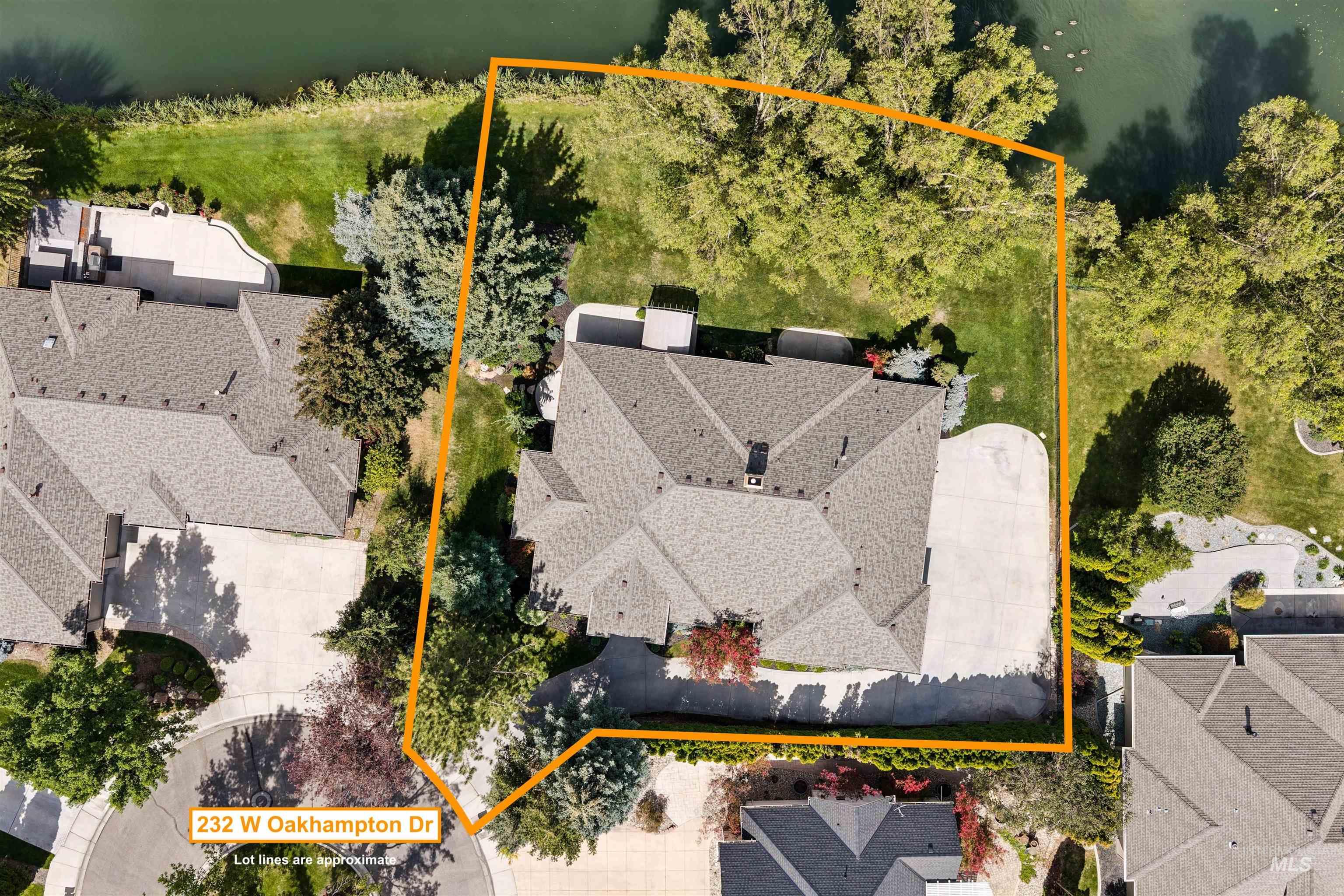 232 W Oakhampton Dr Property Photo 4