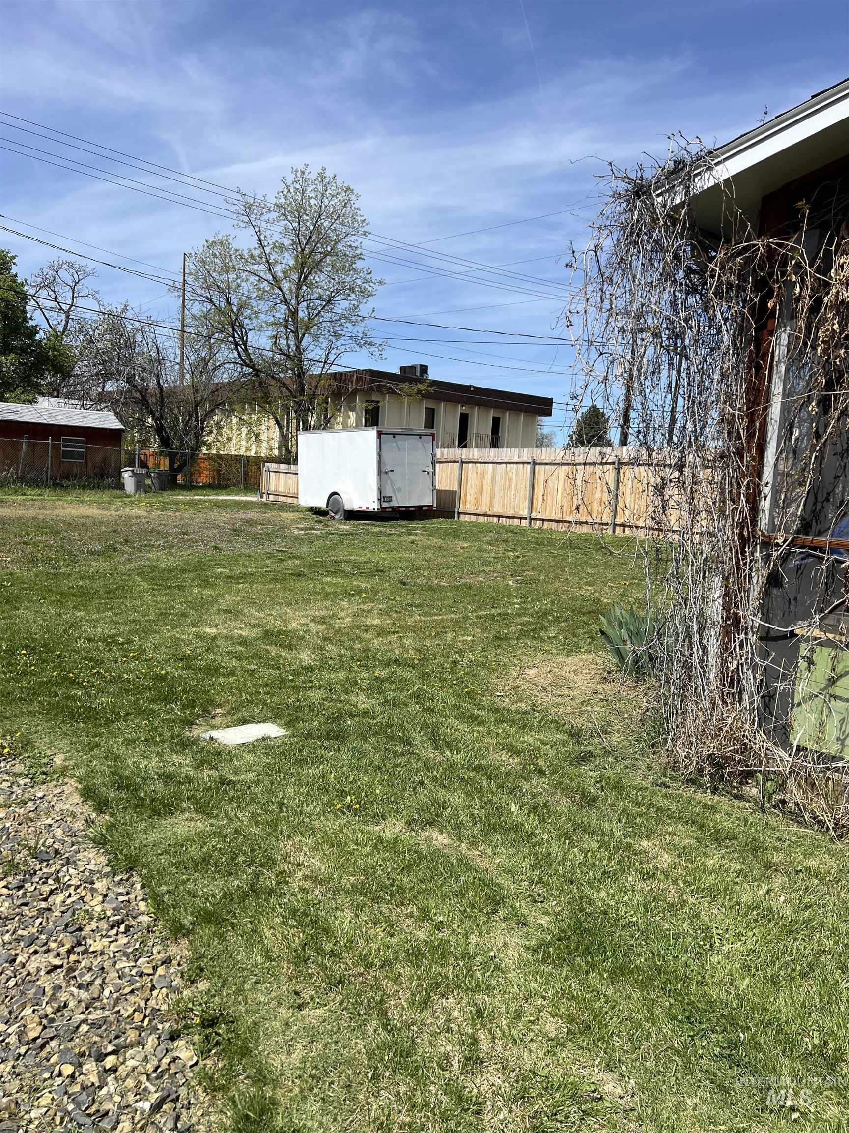 1617 S Helen Street Property Photo 8