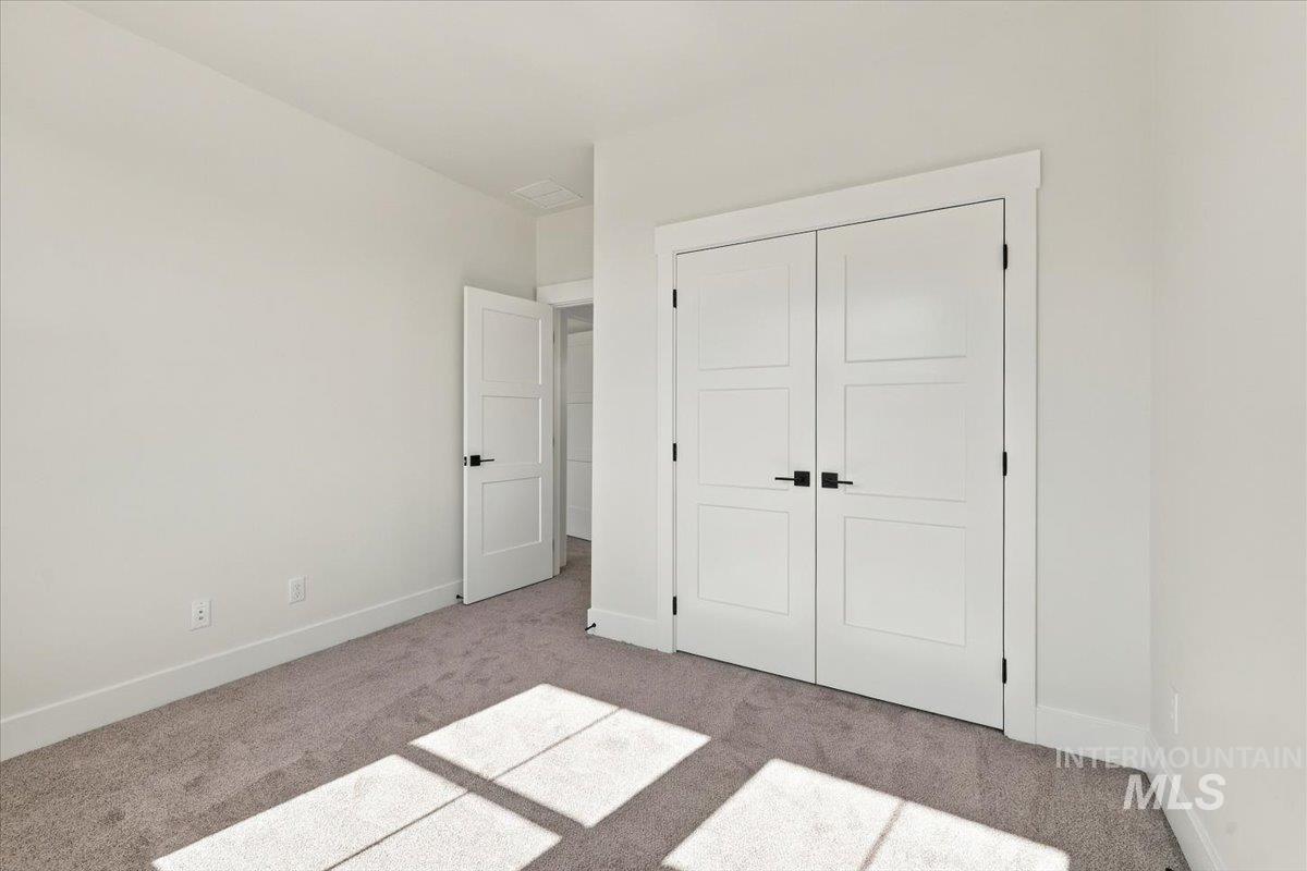 417 W Millstone St Property Photo 34