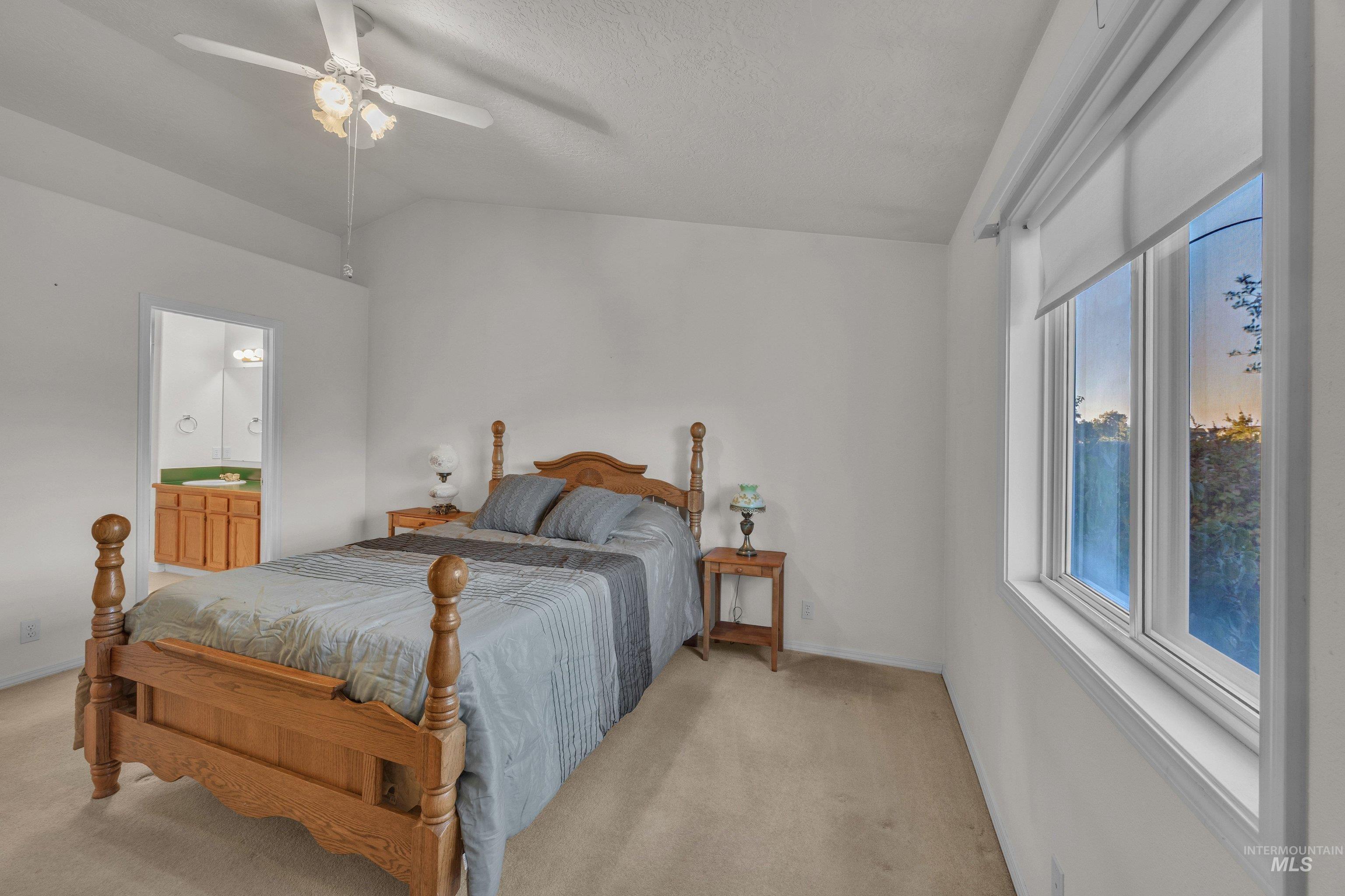 988 N Scrivner Way Property Photo 13