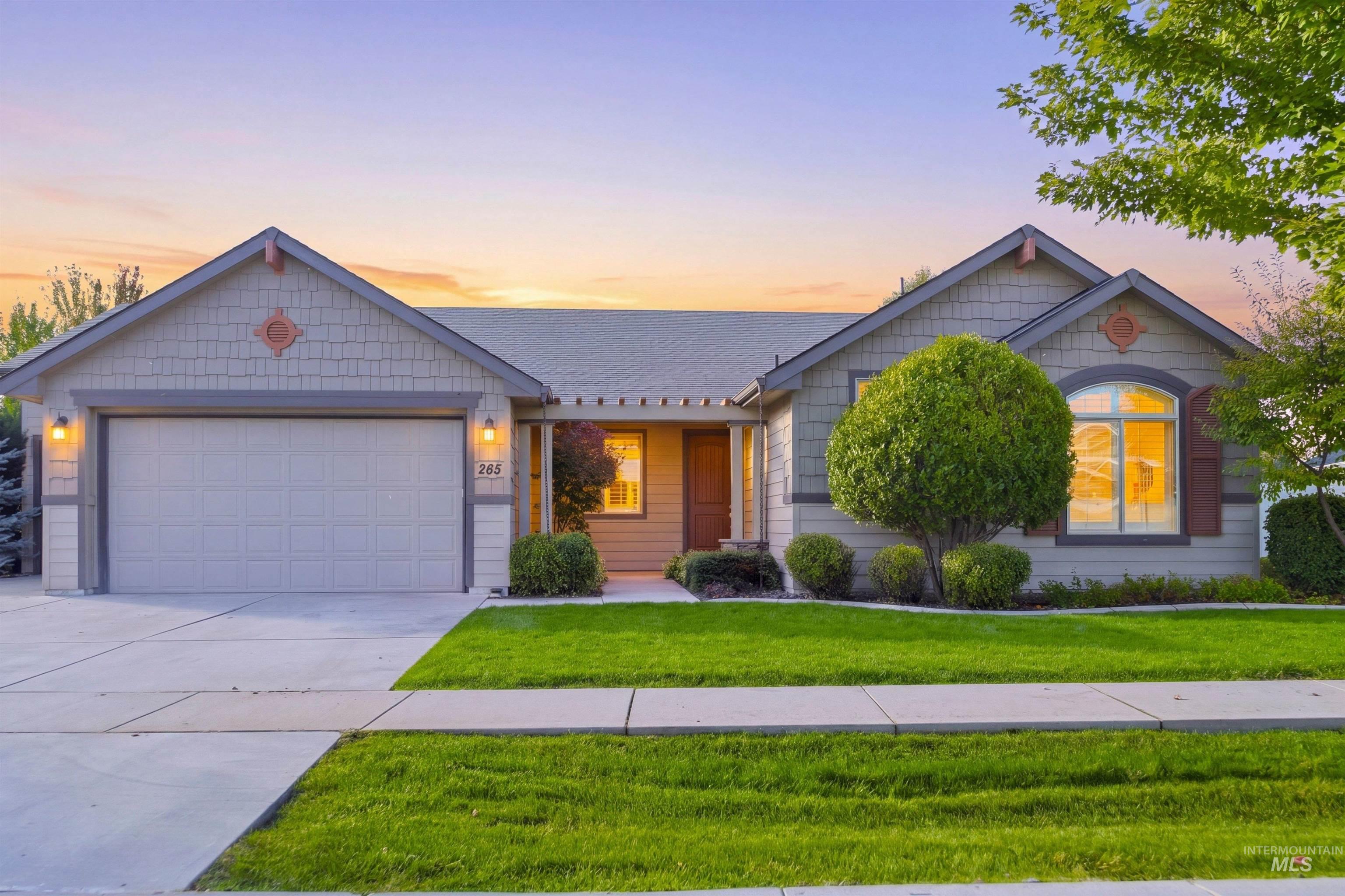 265 W Hidden Meadow Way