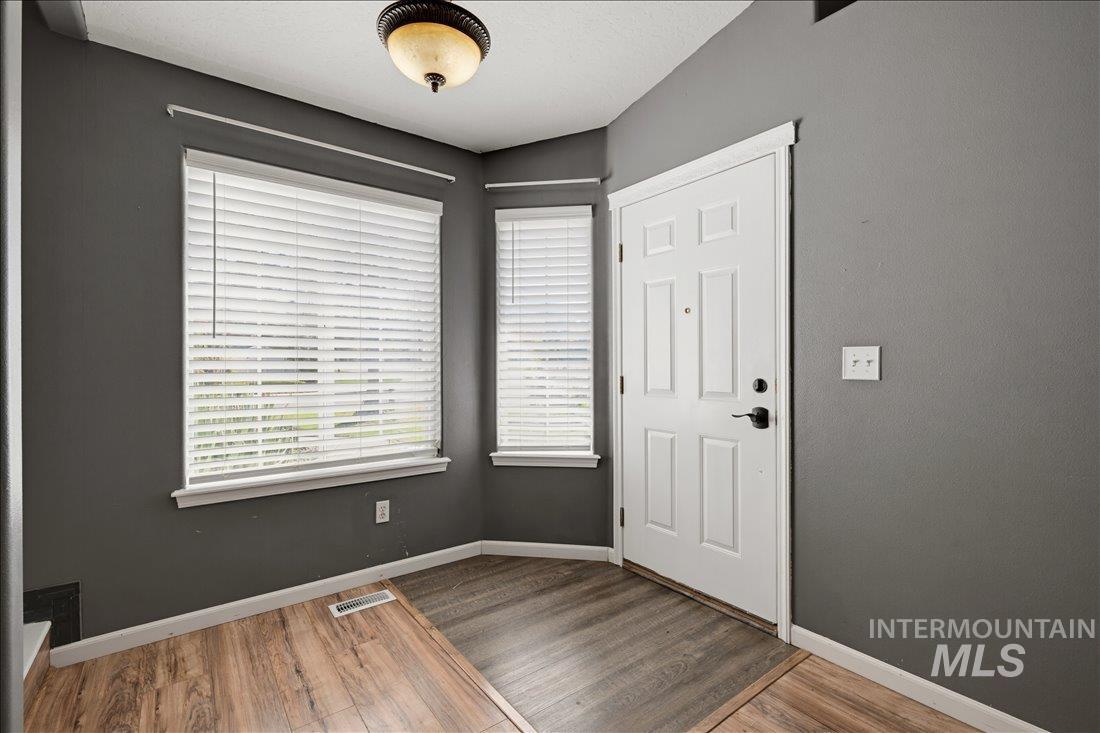1622 Crest Ave. Property Photo 4