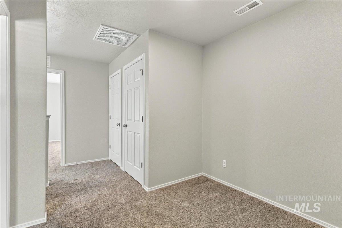 962 W Woodpine St Property Photo 20