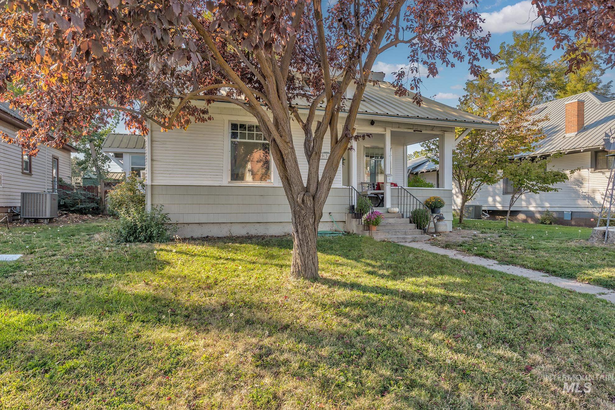 931 W 3rd St Property Photo 6