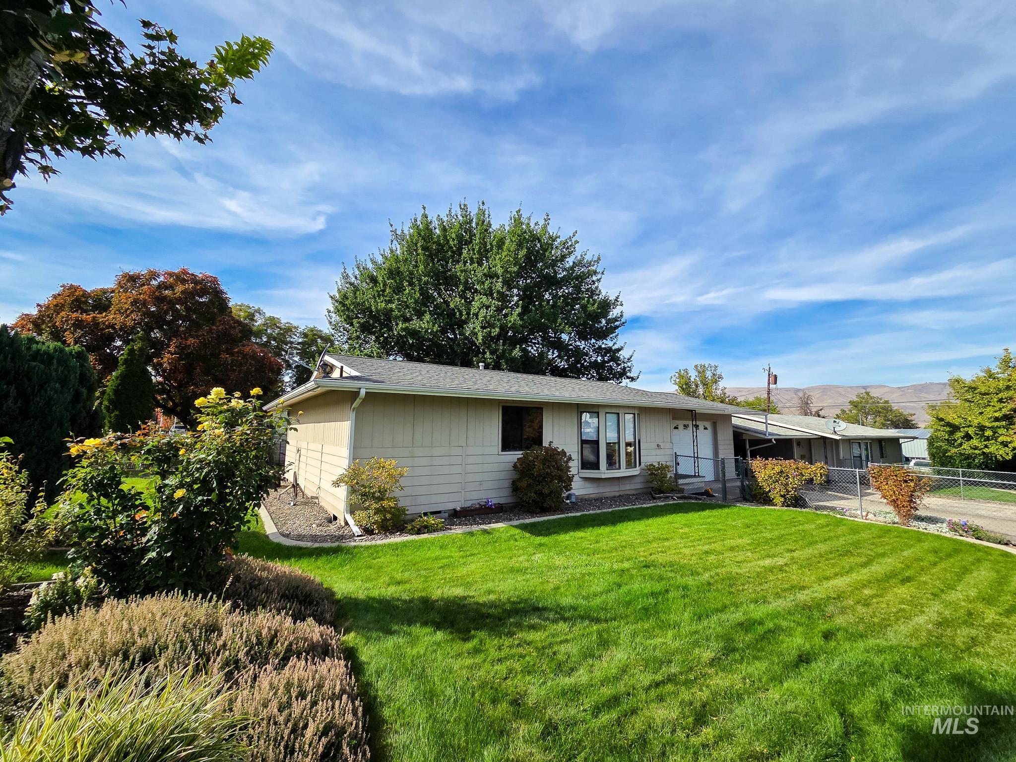 1320 19th Street Property Photo 1