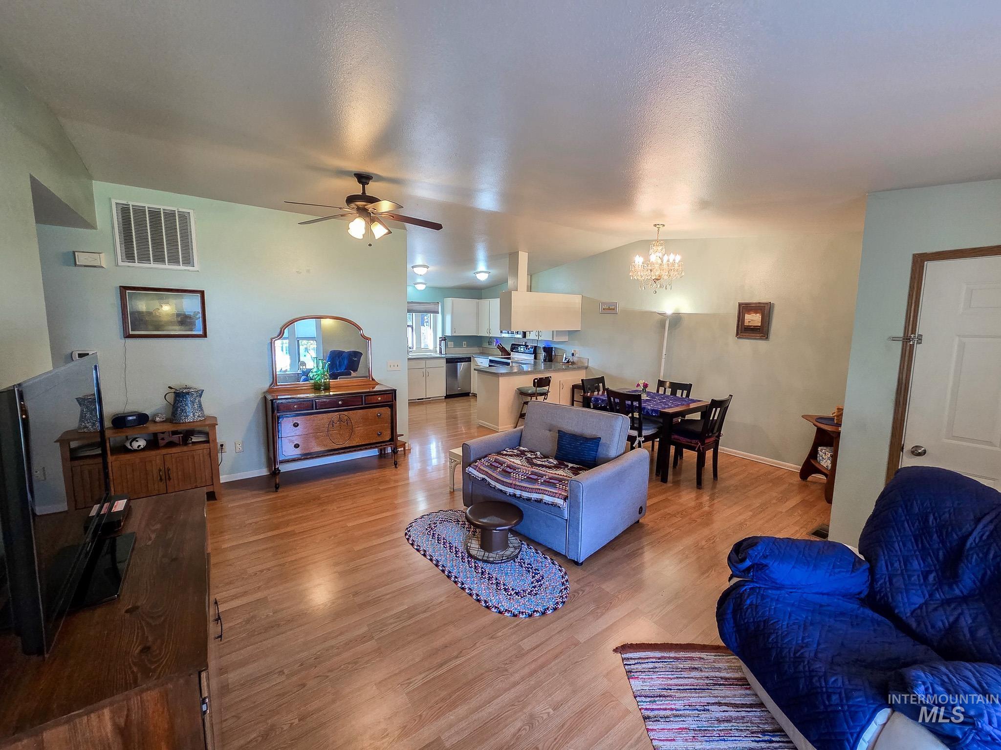 1320 19th Street Property Photo 2