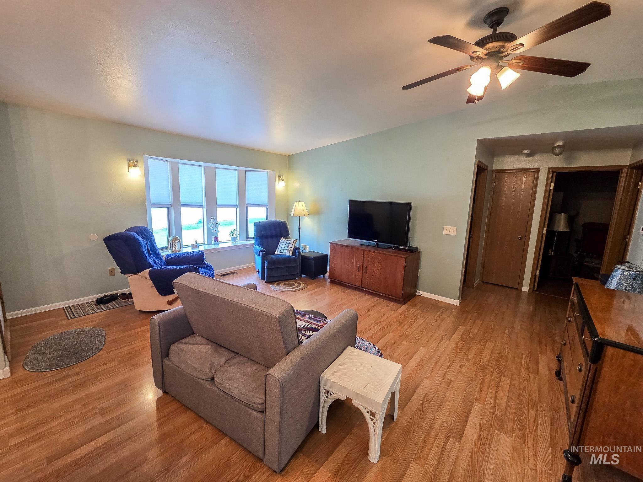 1320 19th Street Property Photo 3