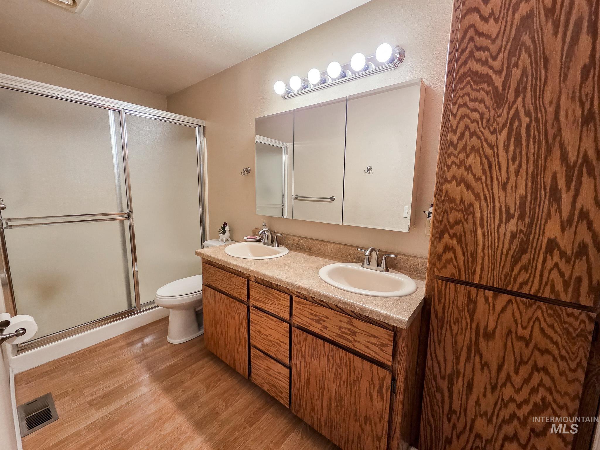 1320 19th Street Property Photo 9