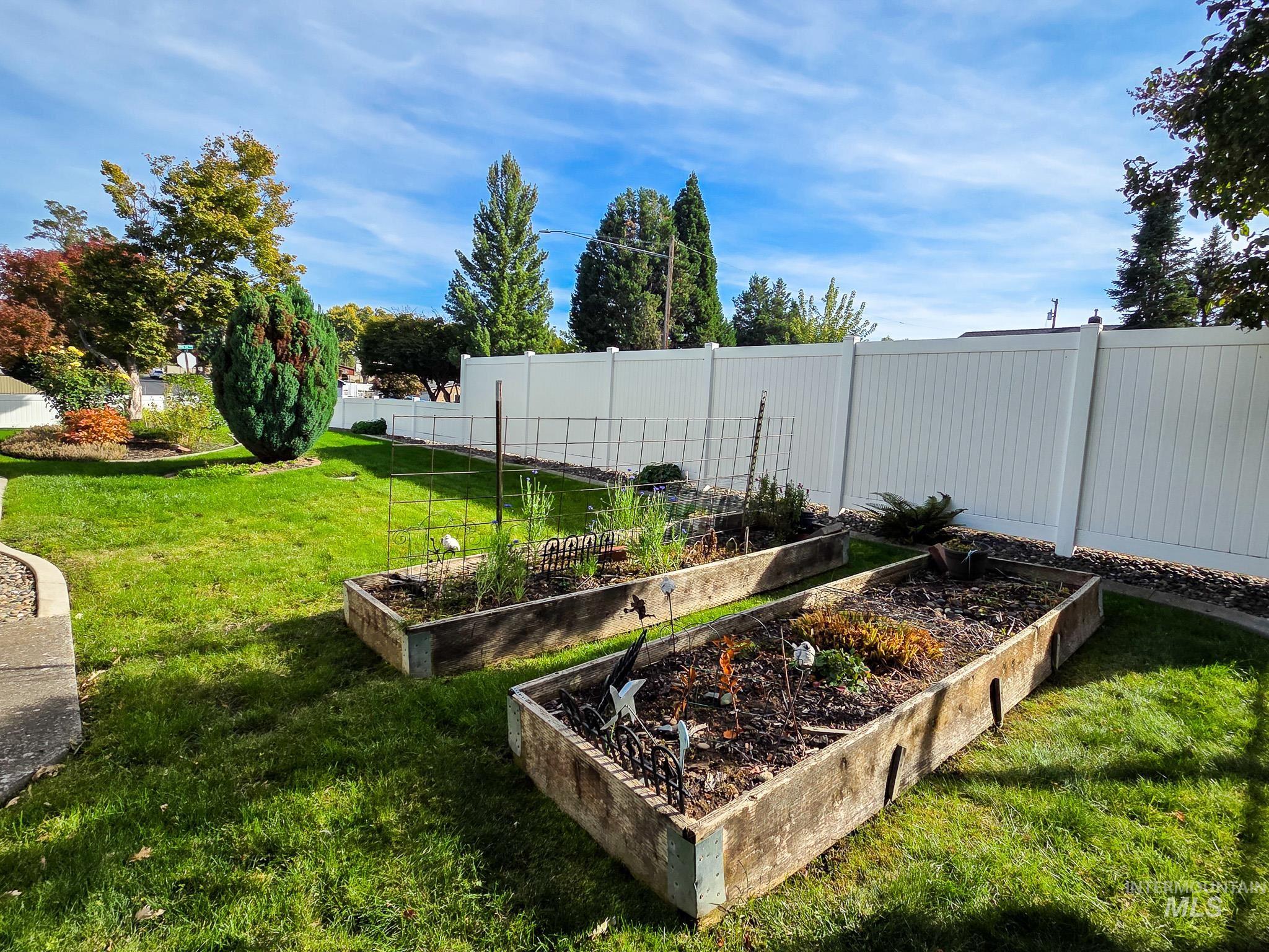 1320 19th Street Property Photo 16