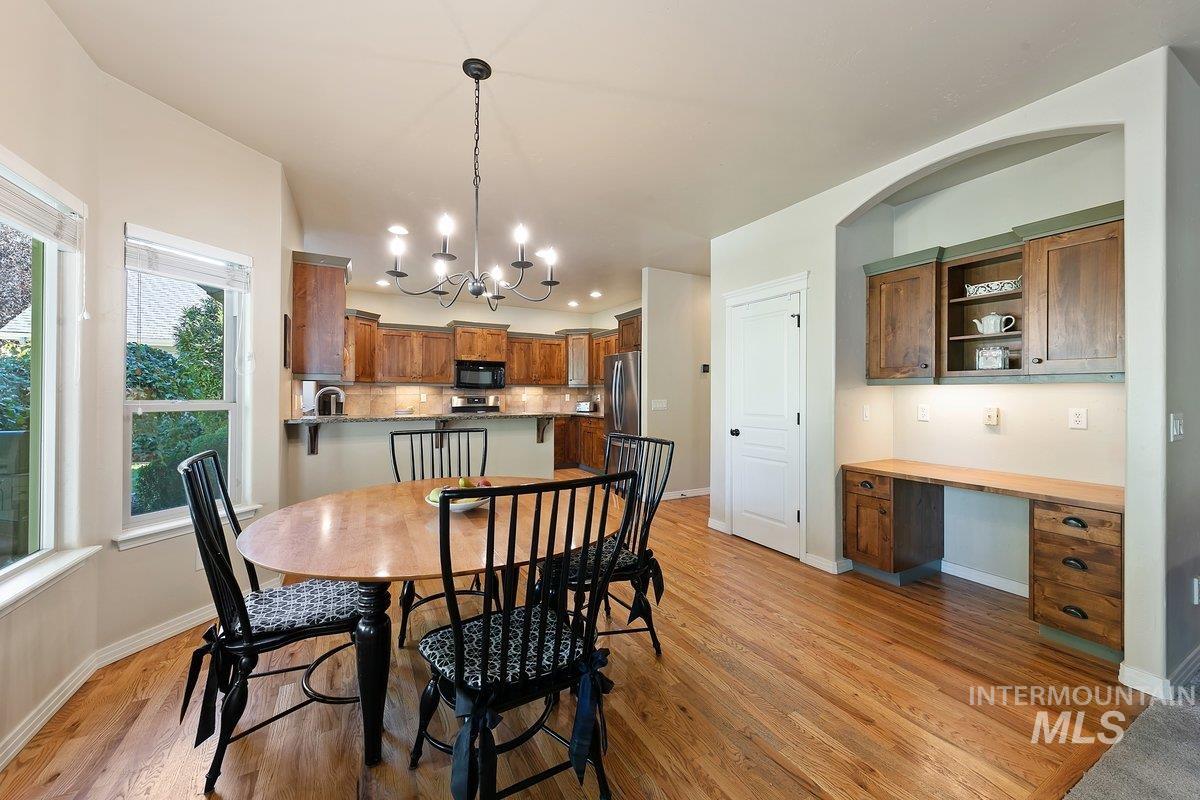 1760 E Expedition Drive Property Photo 8