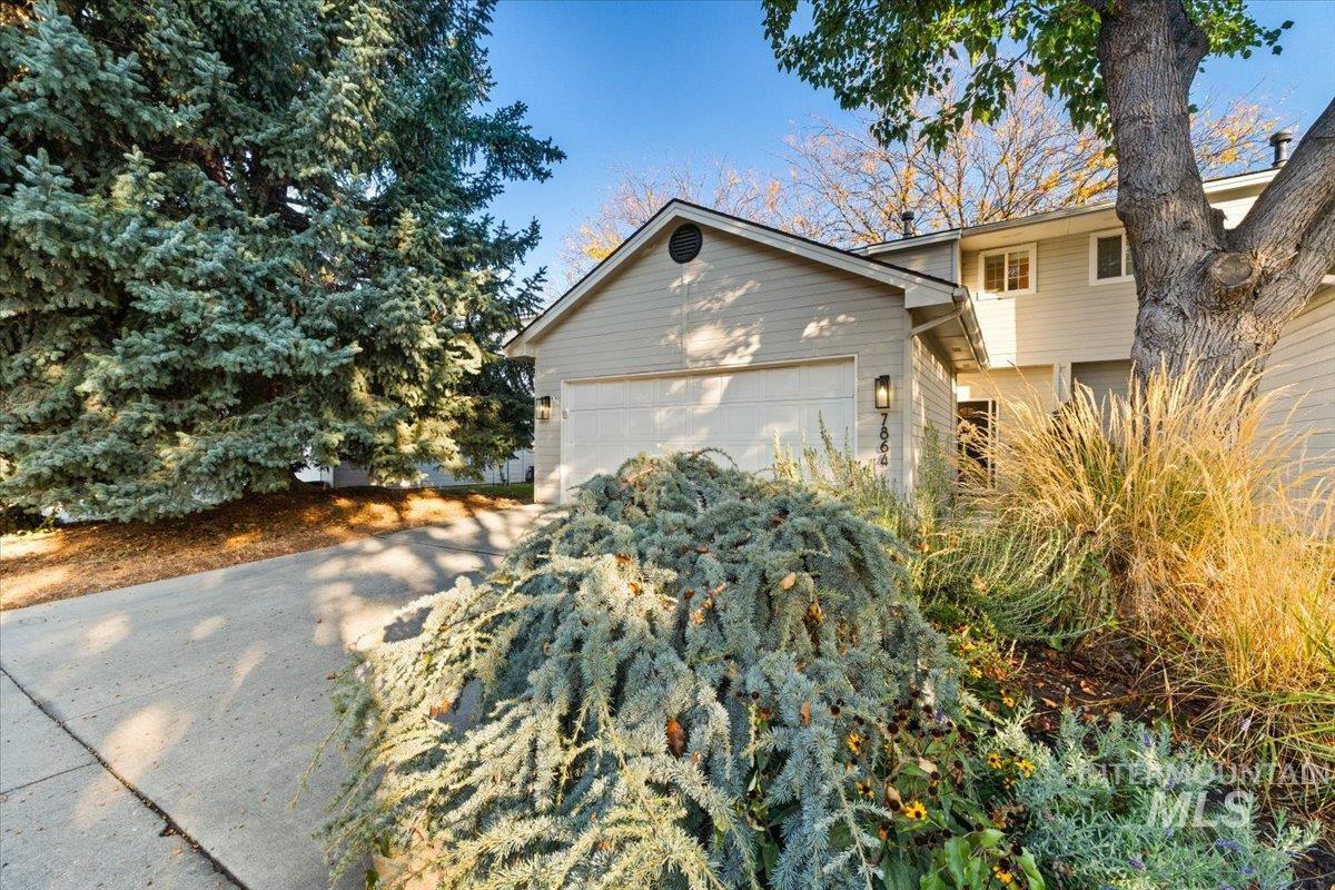 7864 W Holt Ct. Property Photo 2