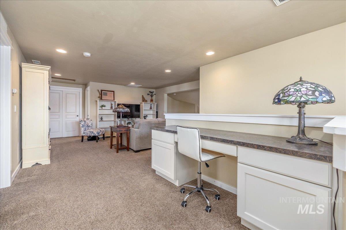6633 Black Gold Street Property Photo 23