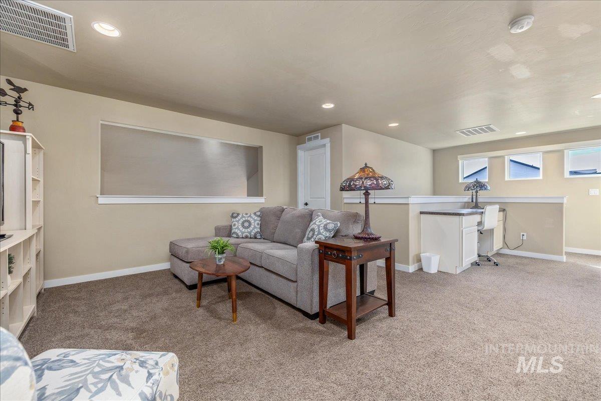 6633 Black Gold Street Property Photo 25