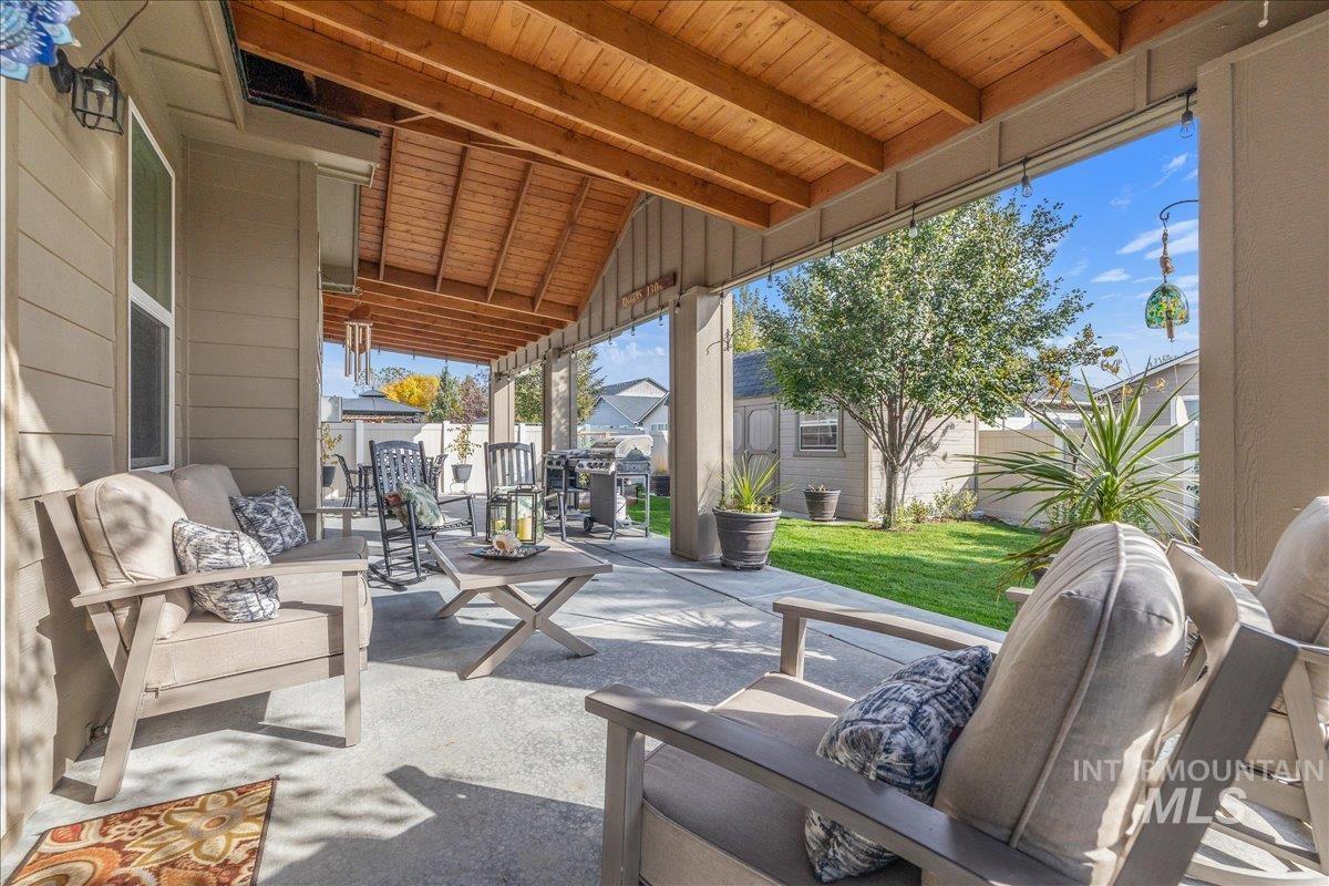 6633 Black Gold Street Property Photo 37