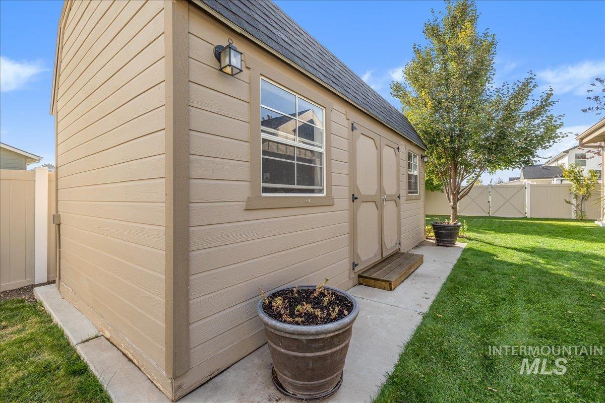 6633 Black Gold Street Property Photo 41