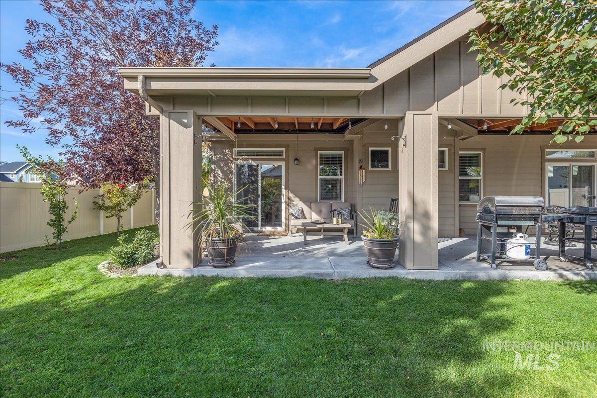 6633 Black Gold Street Property Photo 42
