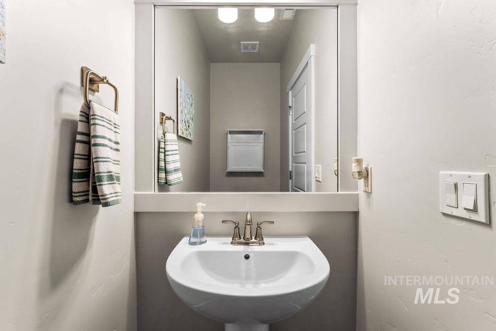 5819 W Hamm Ln. Property Photo 11