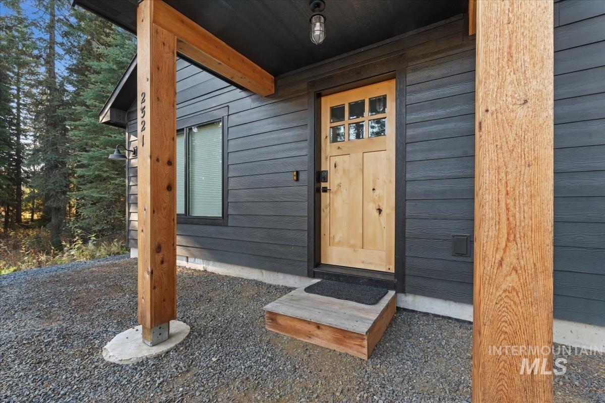 2521 W Mountain Road Property Photo 4