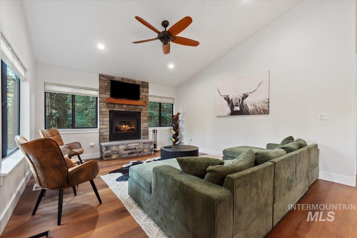 2521 W Mountain Road Property Photo 6