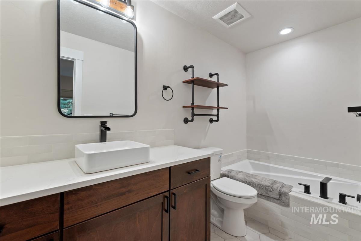 2521 W Mountain Road Property Photo 24